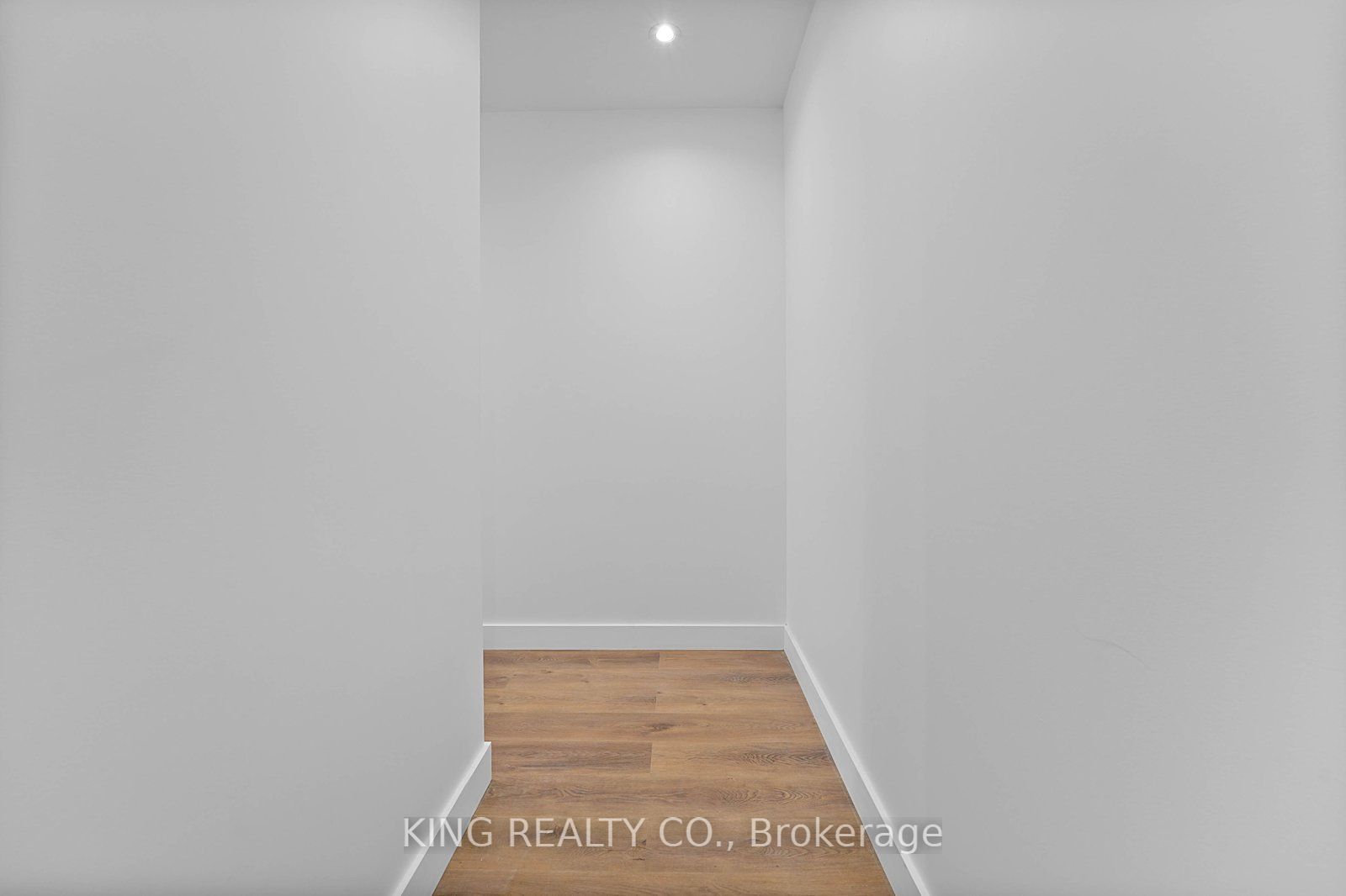 2219 Dundas Street W 202, Toronto, ON M6R 1X6 photo 4
