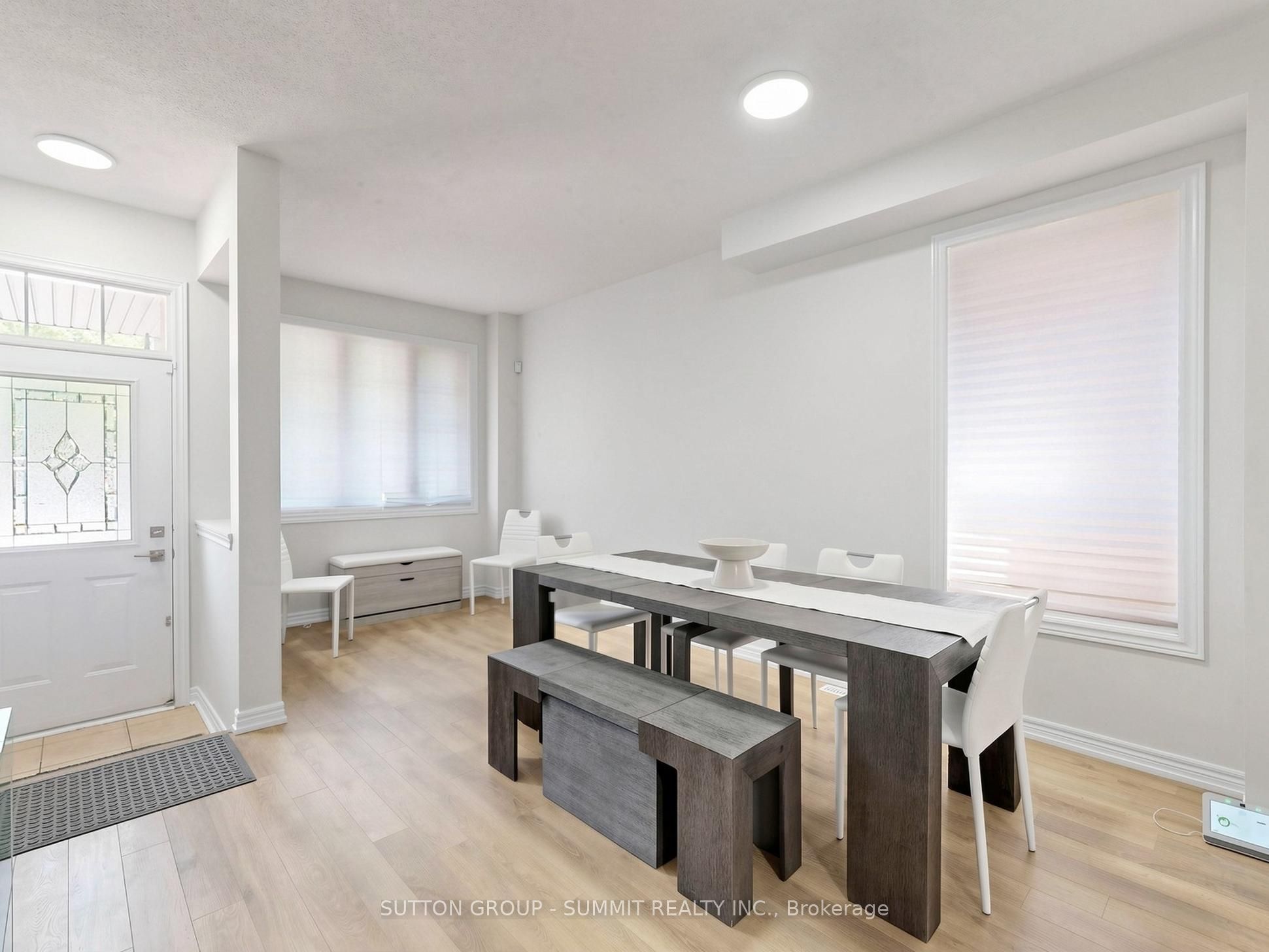 4880 W YORKSHIRE Avenue, Mississauga, ON L4Z 4H6 photo 3