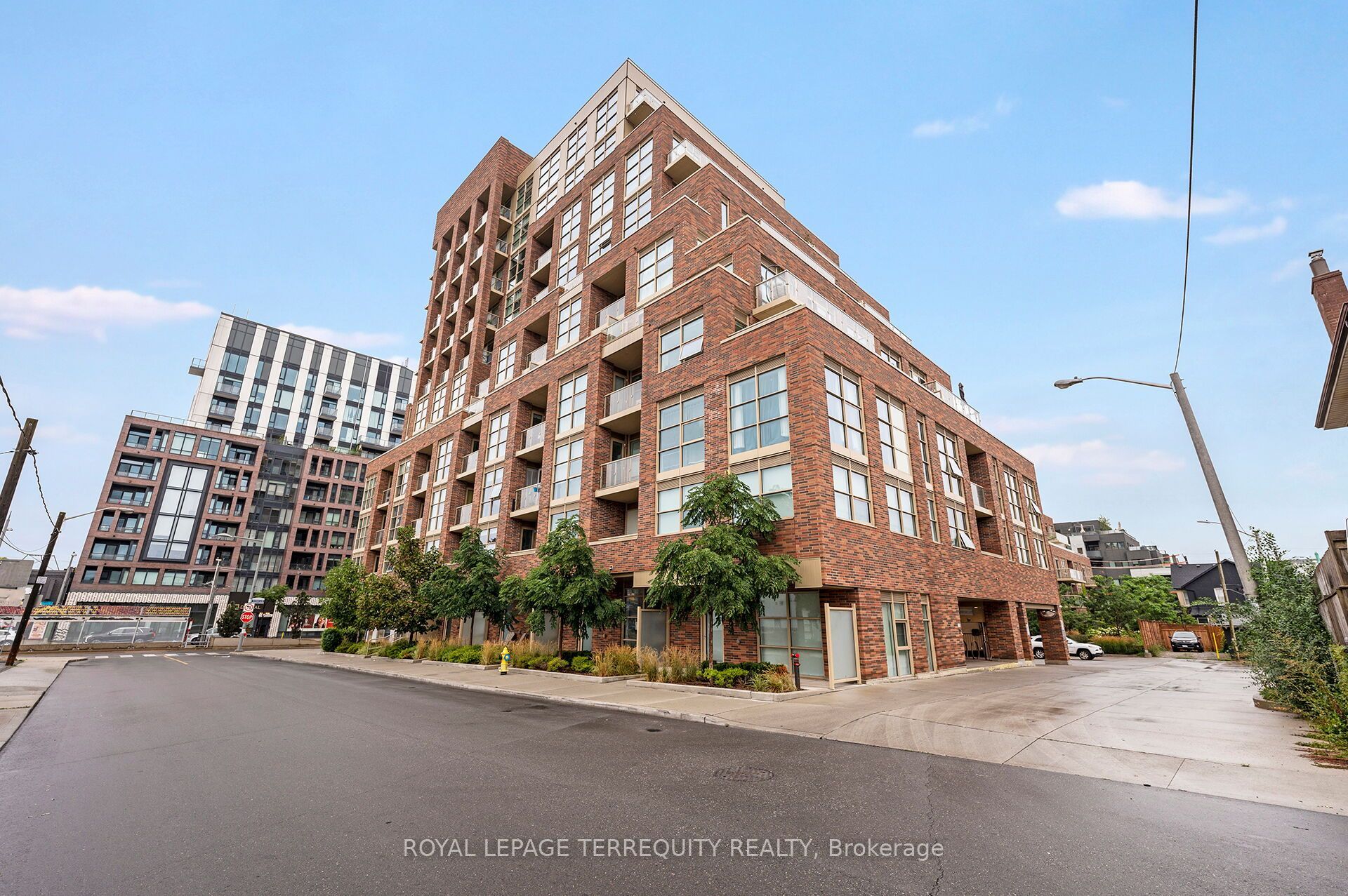 1787 St Clair Avenue W 804, Toronto, ON M6N 0B7