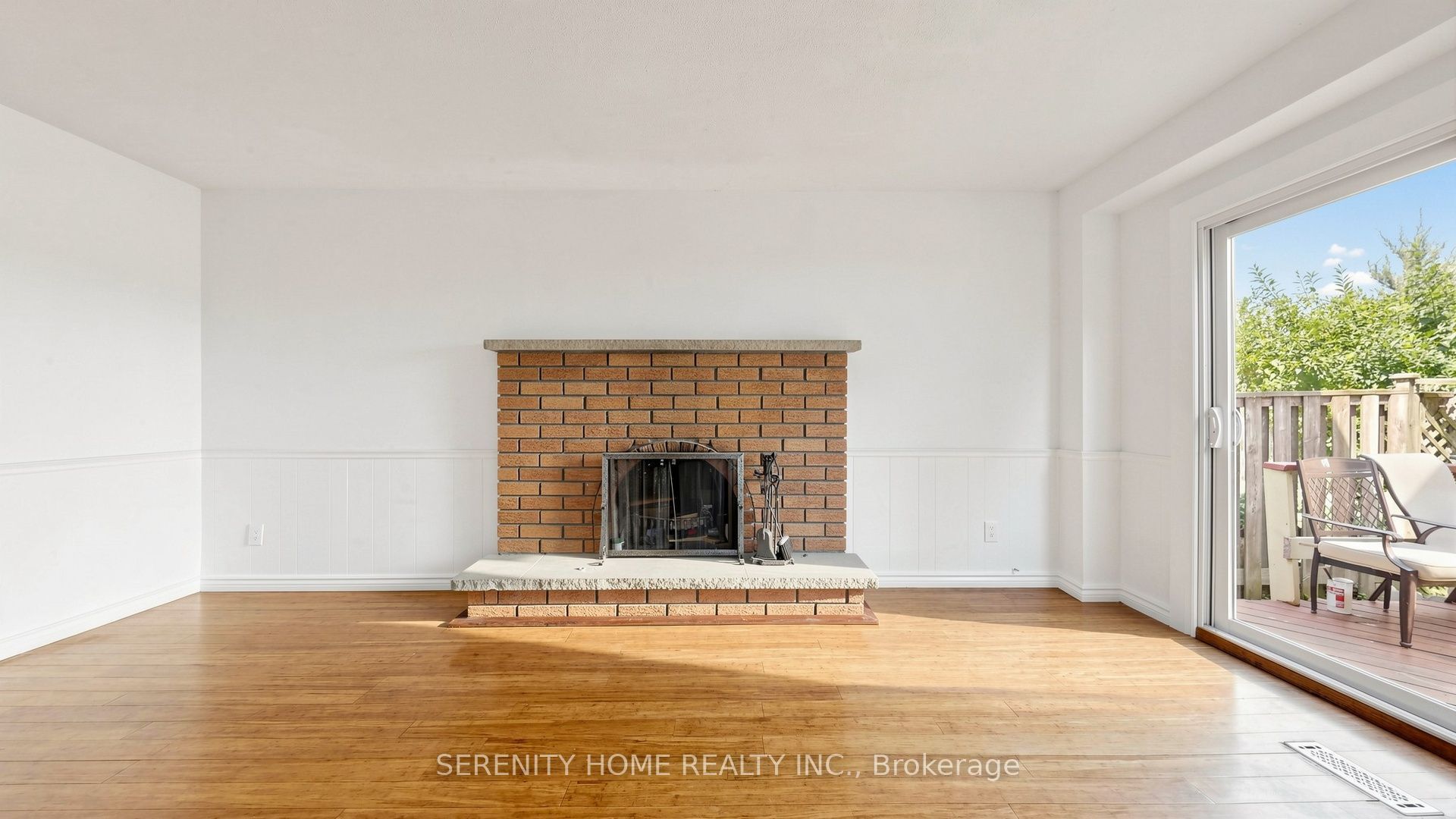 957 Queensbridge Drive, Mississauga, ON L5C 3M8 photo 5