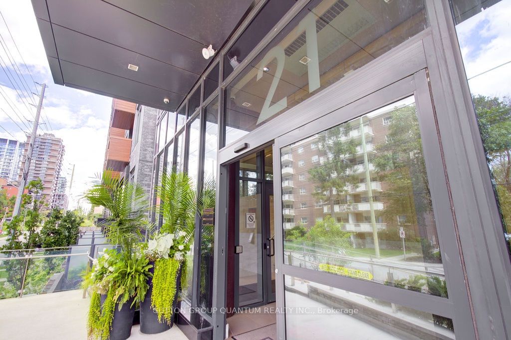 21 Park Street E 202, Mississauga, ON L5G 1L7 photo 3