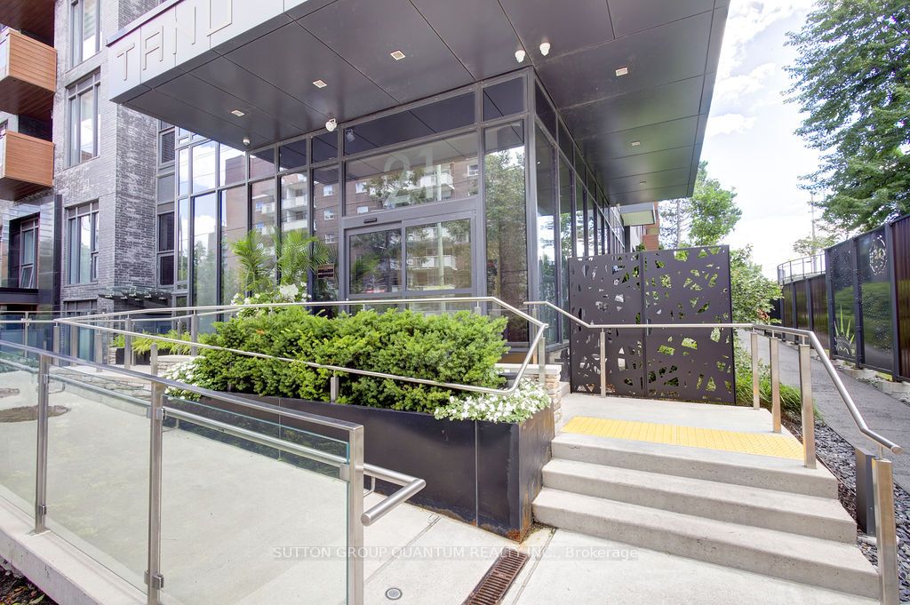 21 Park Street E 202, Mississauga, ON L5G 1L7 photo 5