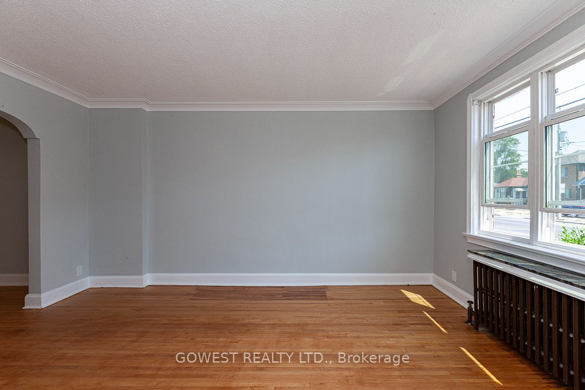 480 Jane Street 1, Toronto, ON M6S 4A2 photo 5