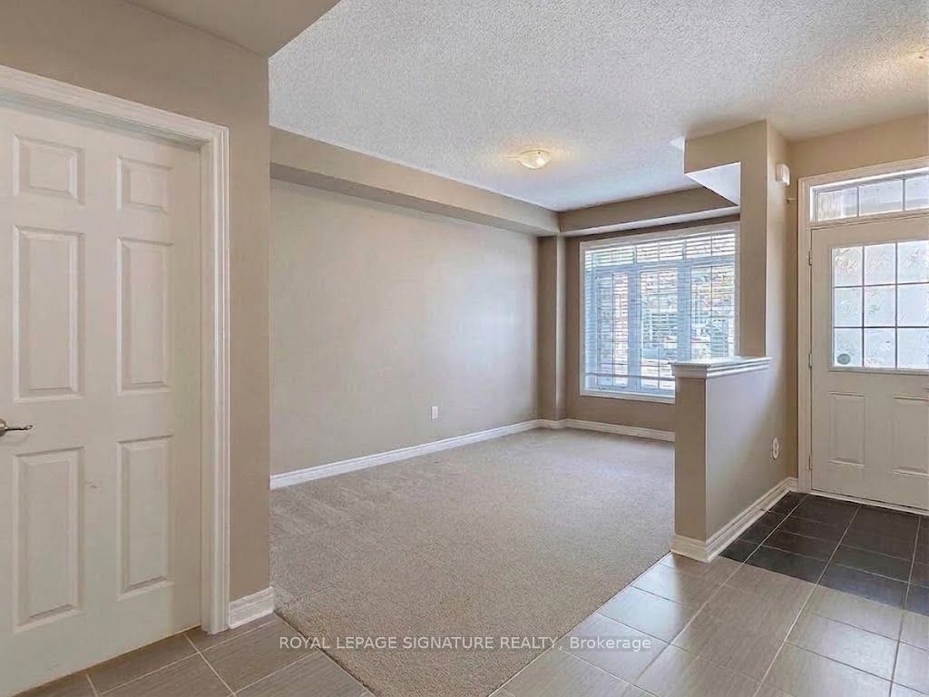 3050 Eberly Woods Drive, Oakville, ON L6M 0T5 photo 3