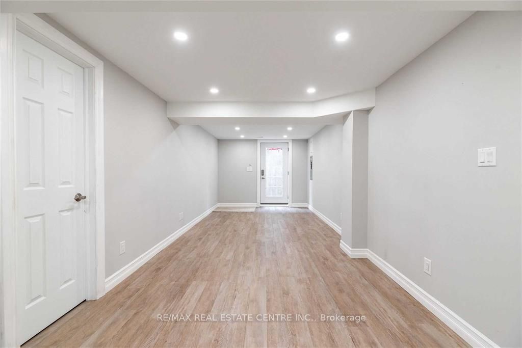 265 Coxe Boulevard E, Milton, ON L9T 4L4 photo 4