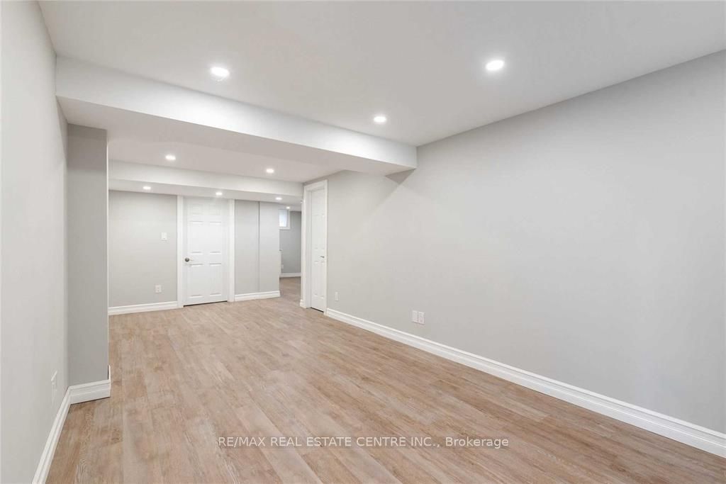 265 Coxe Boulevard E, Milton, ON L9T 4L4 photo 5