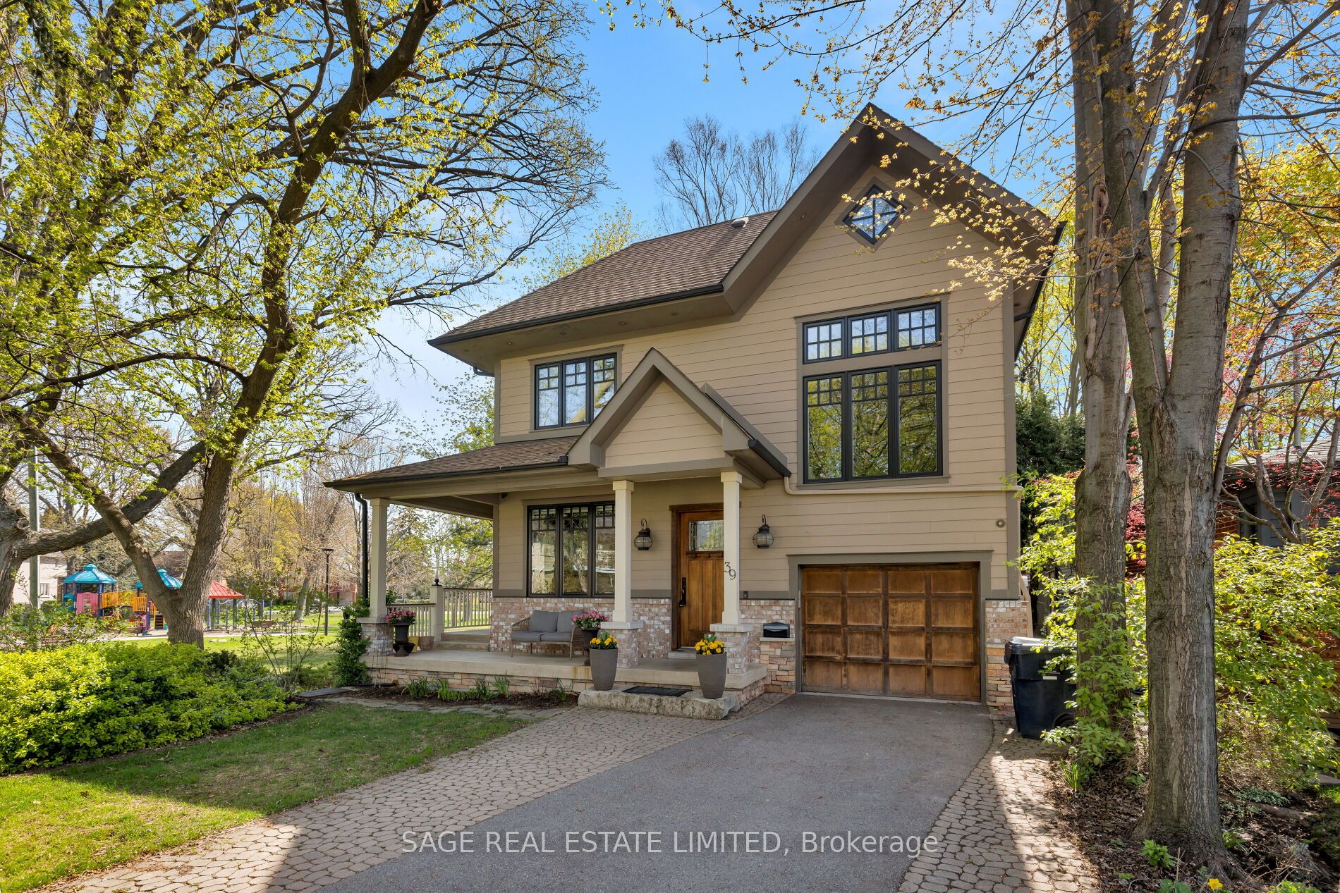 39 Loyalist Road, Toronto, ON M9A 3P2 photo 2