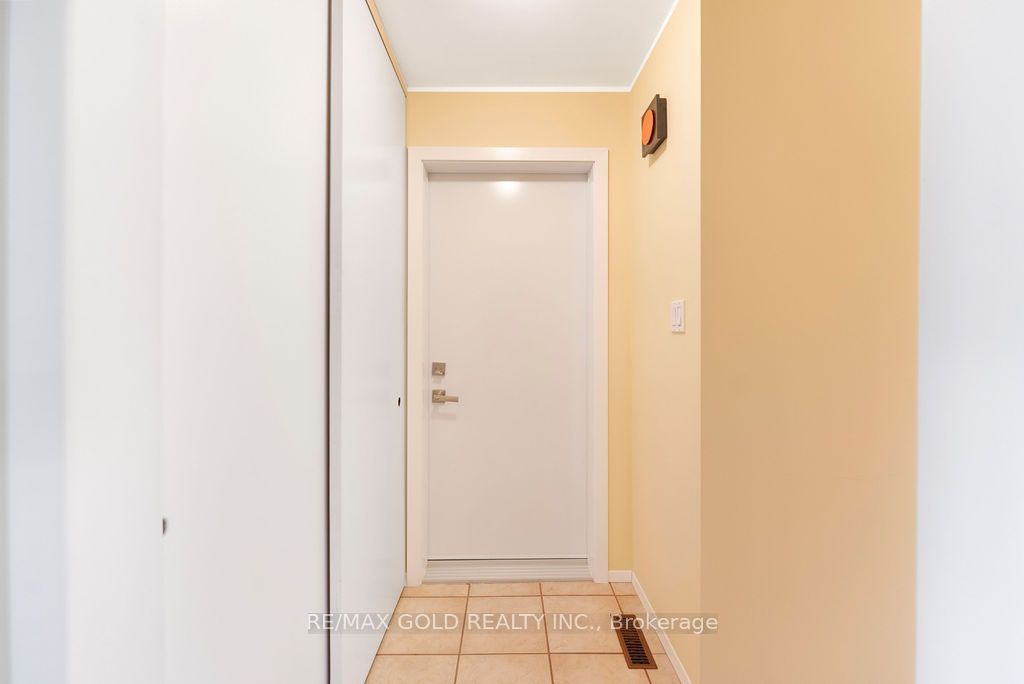 29 Carberry Crescent, Brampton, ON L6V 2G1 photo 3