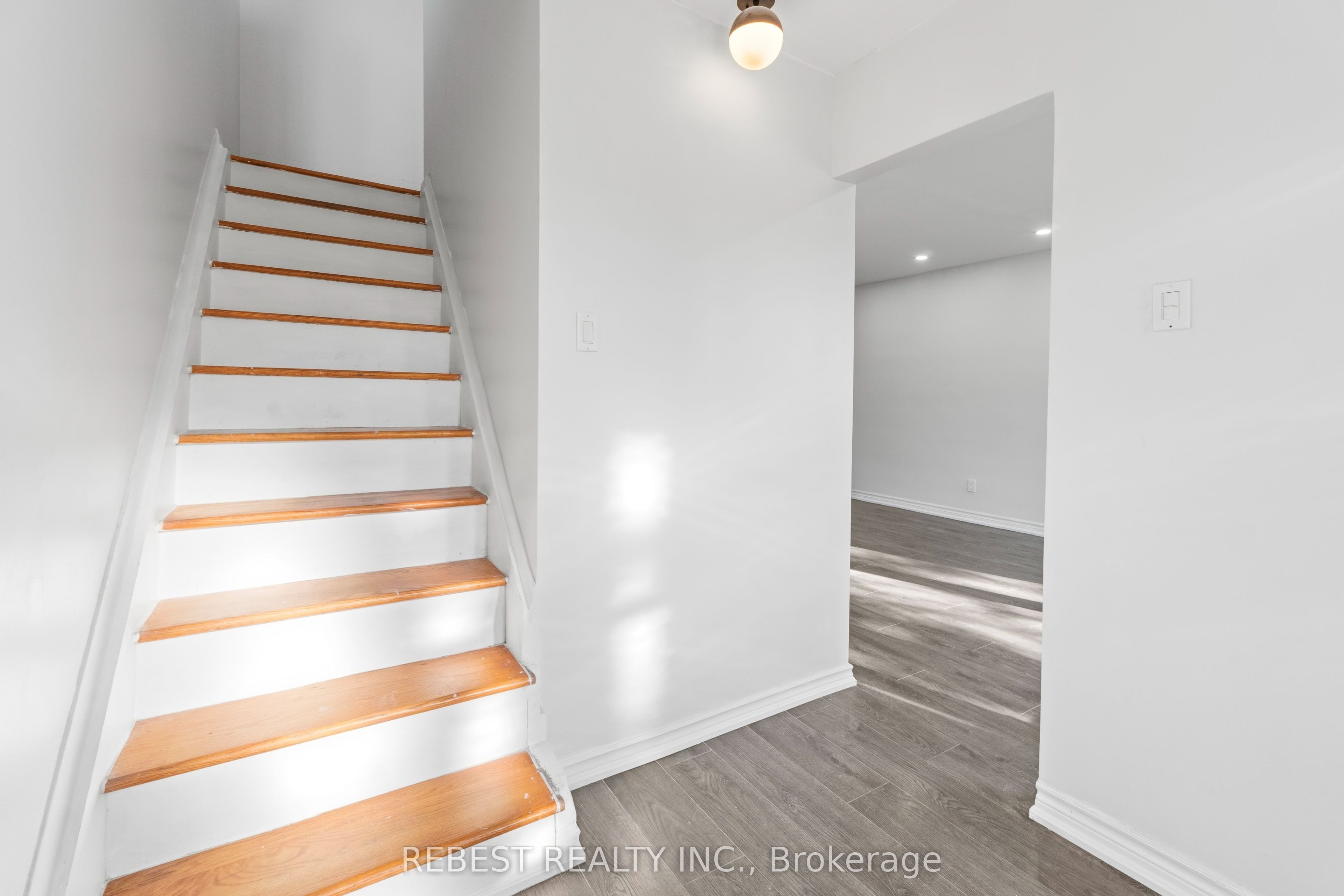 2181 Wiseman Court, Mississauga, ON L5J 1P3 photo 5