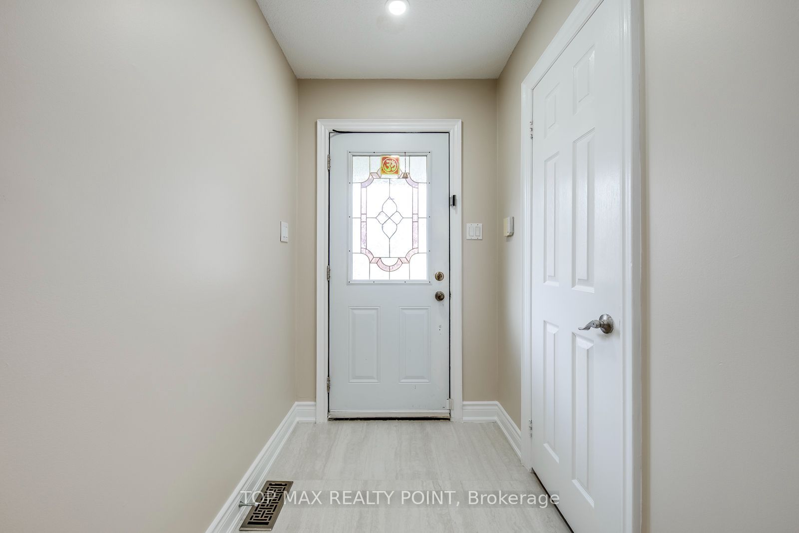 3539 Ingram Road, Mississauga, ON L5L 4M4 photo 2