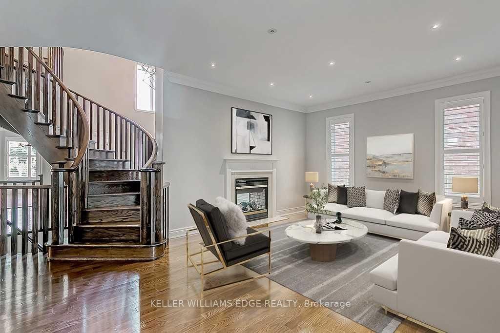 2384 Rock Point Drive, Oakville, ON L6H 7V3 photo 3