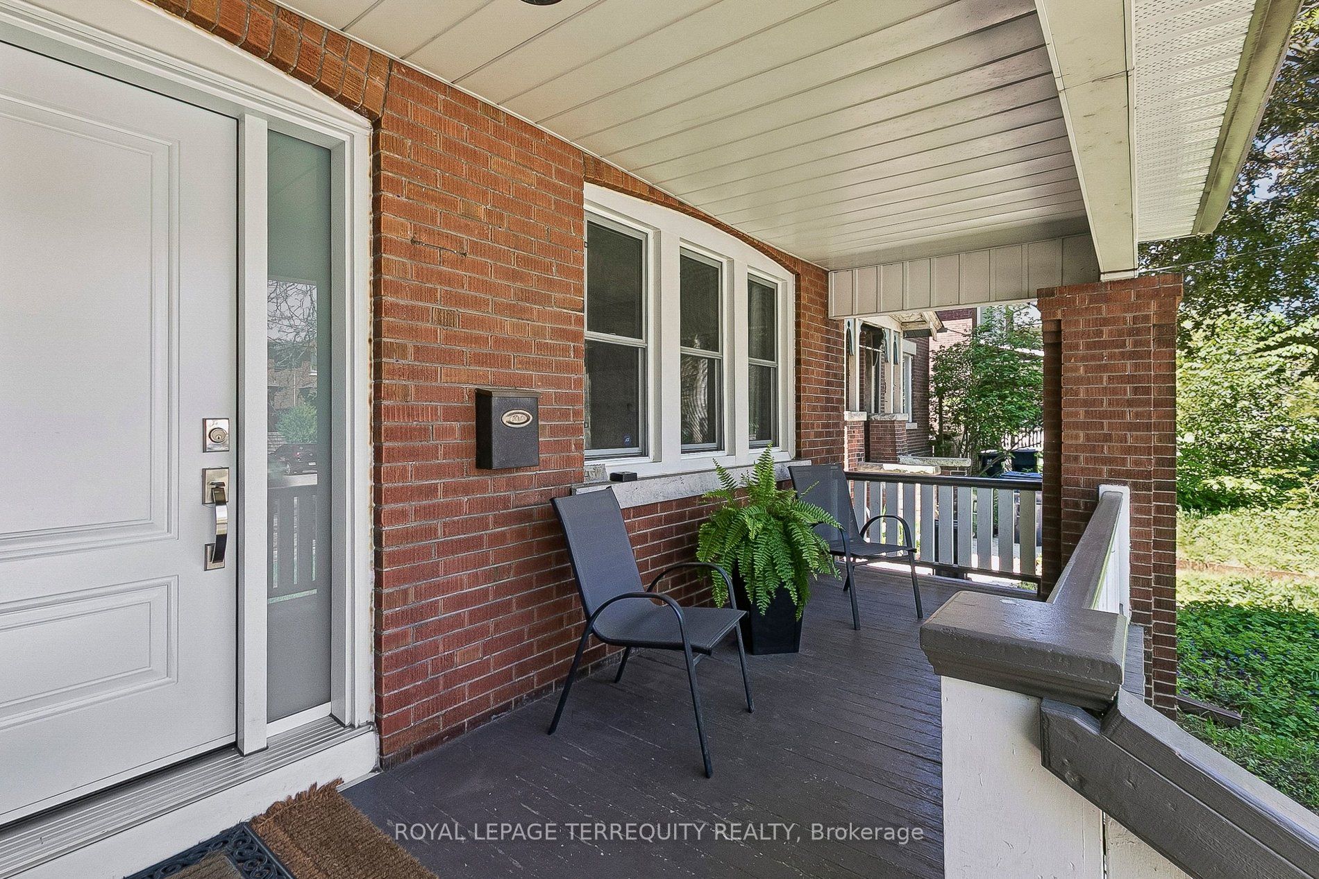 407 Annette Street, Toronto, ON M6P 1R7 photo 2