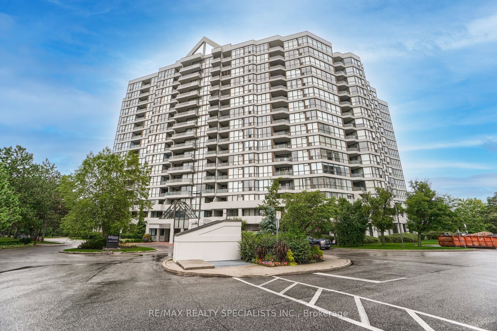 1 Rowntree Drive 708, Toronto, ON M9V 5G7