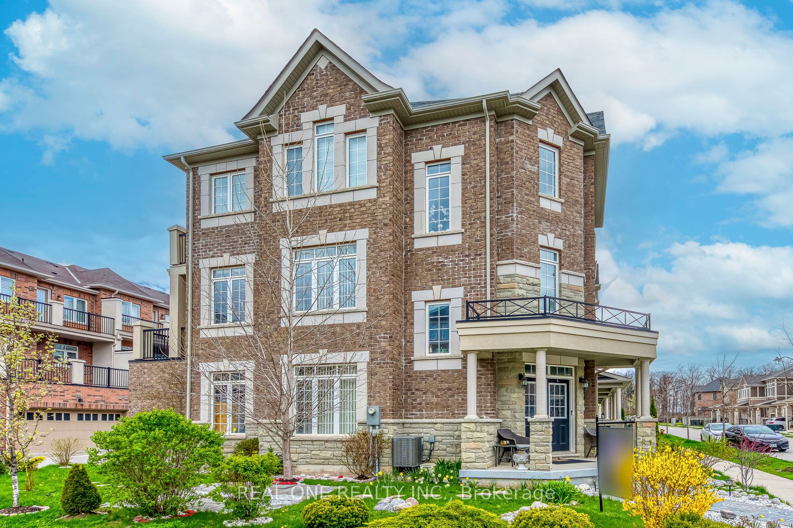 3310 Erasmum Street, Oakville, ON L6M 1S3