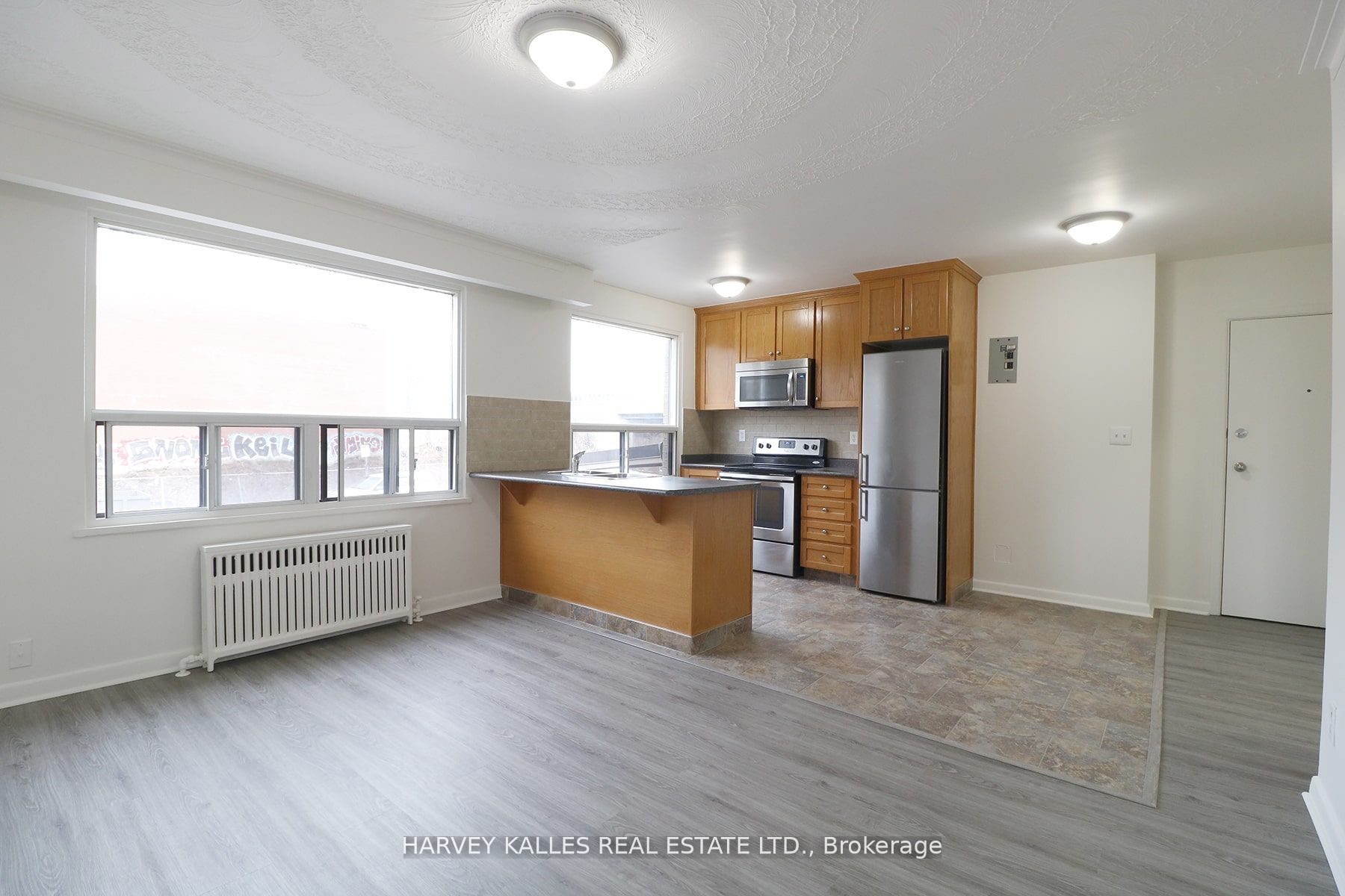 500 Gilbert Avenue 209, Toronto, ON M6E 4X5 photo 4