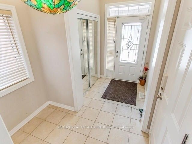 41 Haverty Trail Main, Brampton, ON L7A 0S3 photo 2