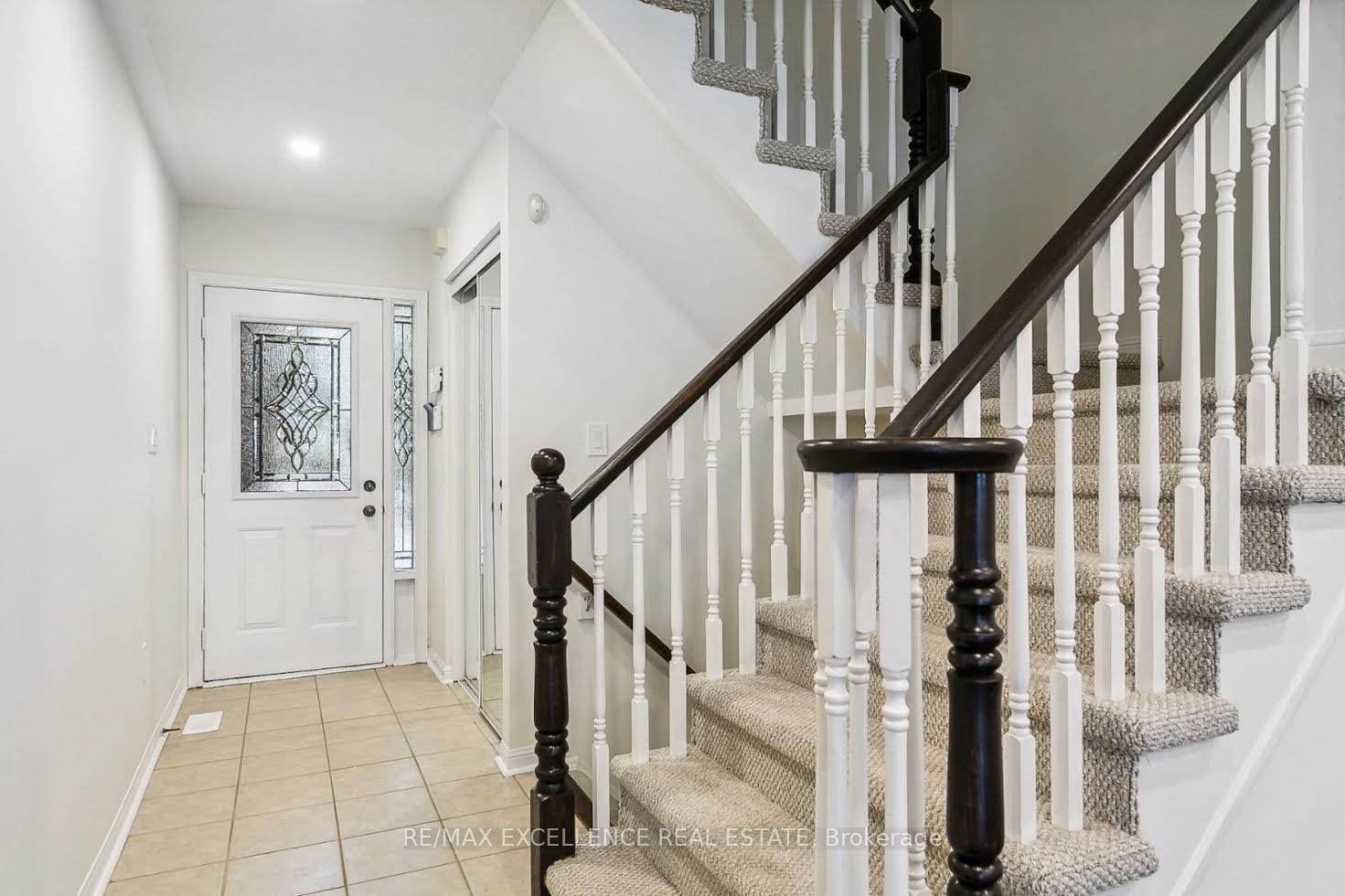 2406 Baintree Crescent, Oakville, ON L6M 4X1 photo 2