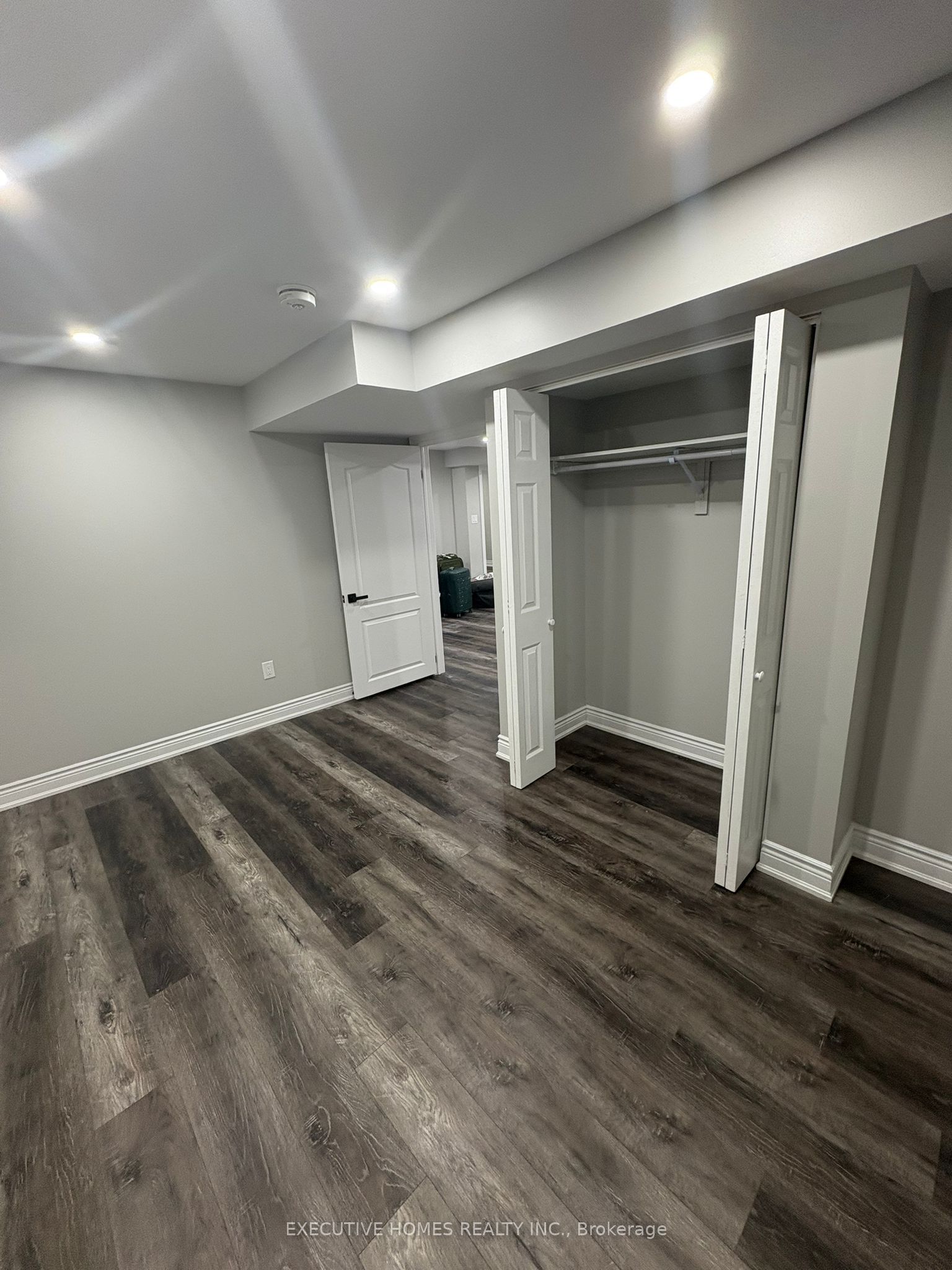 5952 Grossbeak Drive Lower, Mississauga, ON L5N 6B3 photo 5