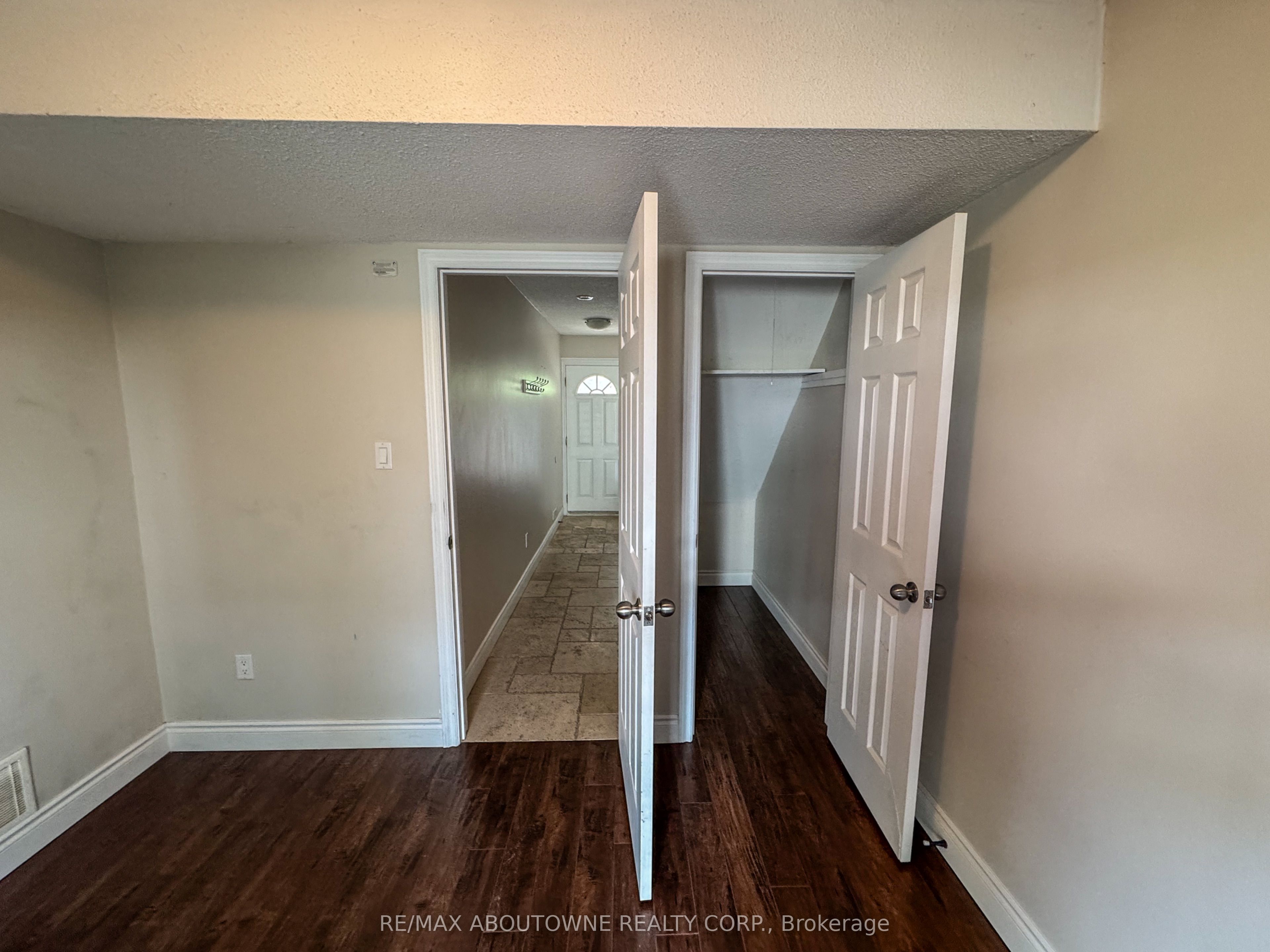 2440 Bromsgrove Road E 138, Mississauga, ON L5J 4J7 photo 5