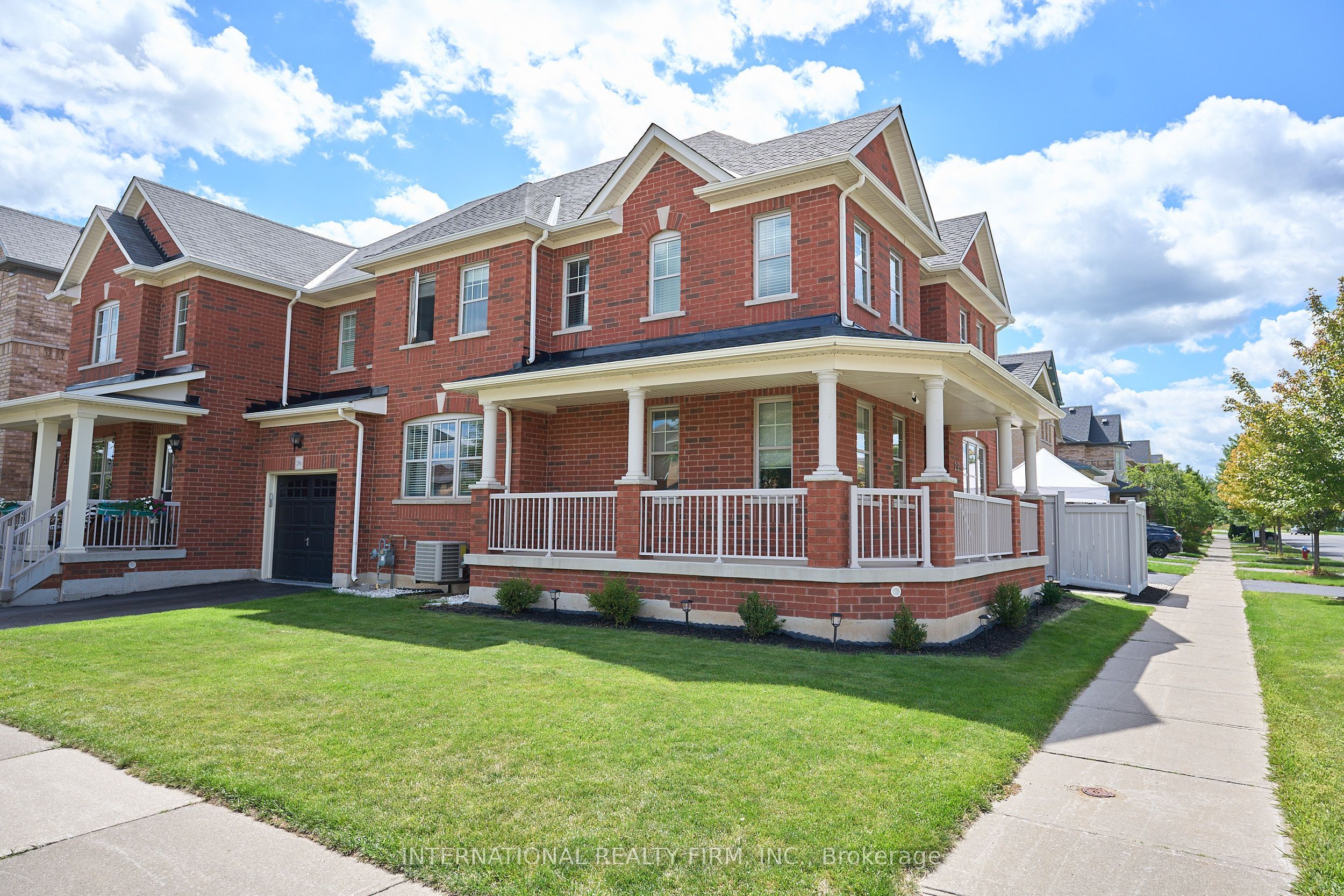 212 Pringle Avenue, Milton, ON L9T 7A1 photo 2