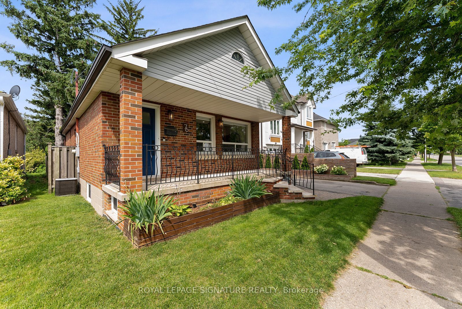 76 Foch Avenue, Toronto, ON M8W 3X4 photo 3