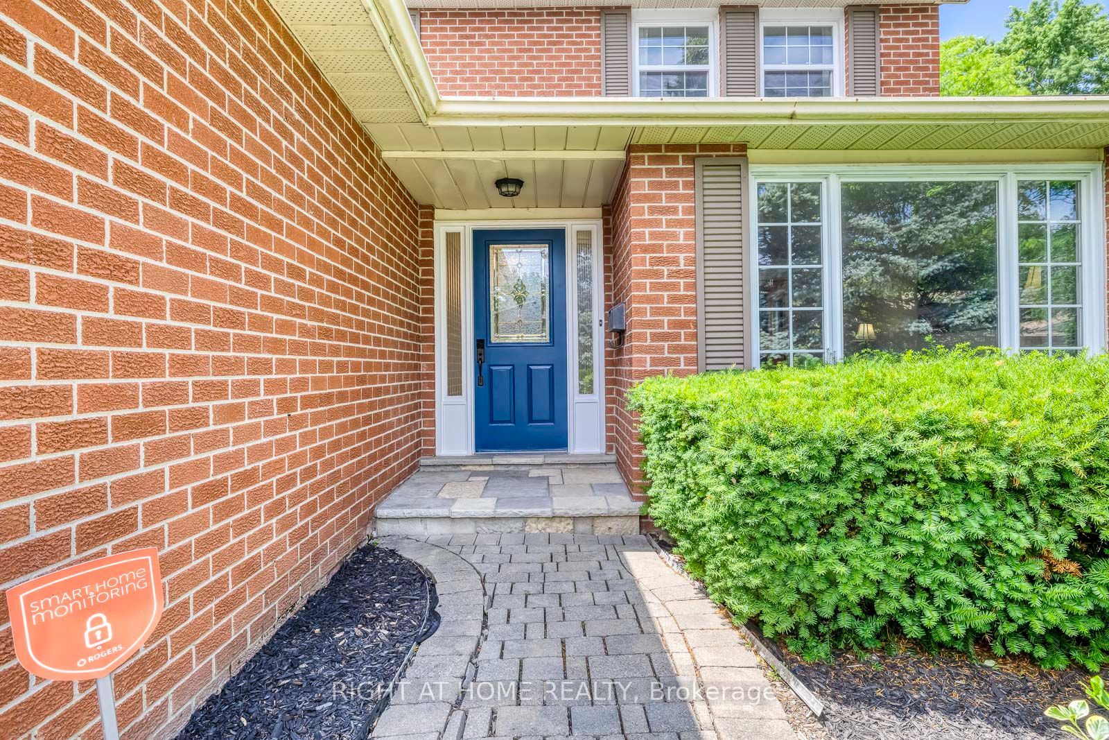 1025 Vanier Drive, Mississauga, ON L5H 4B2 photo 2