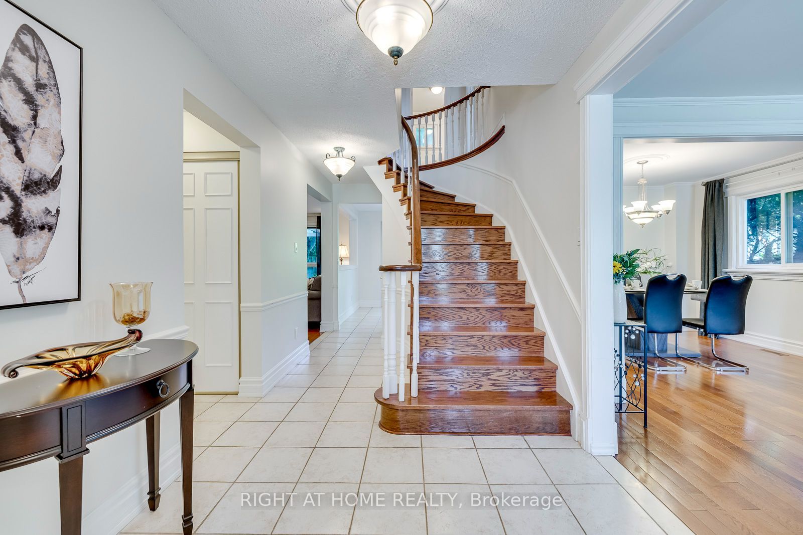 1025 Vanier Drive, Mississauga, ON L5H 4B2 photo 3