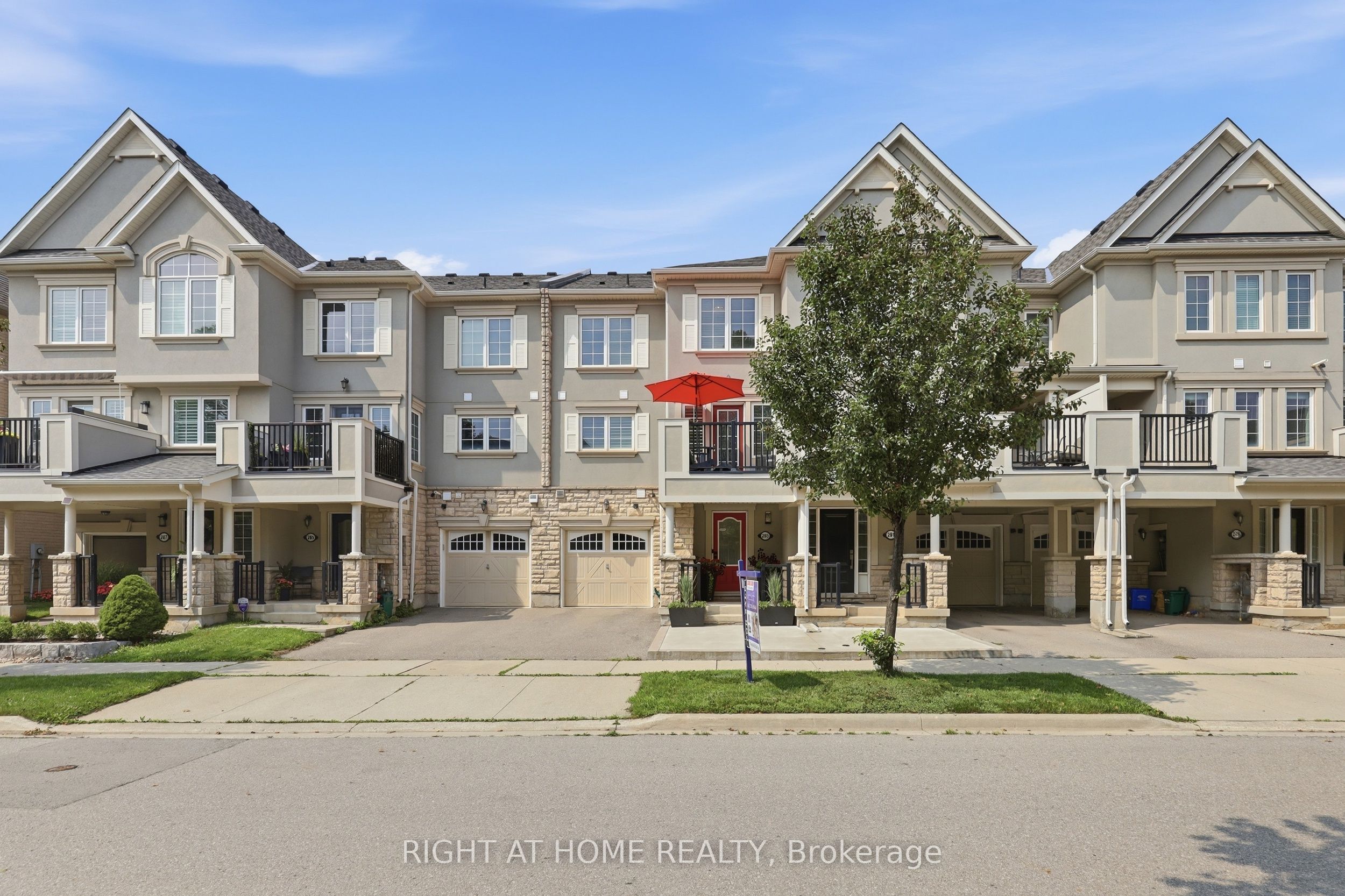 283 Ellen Davidson Drive, Oakville, ON L6M 0V6