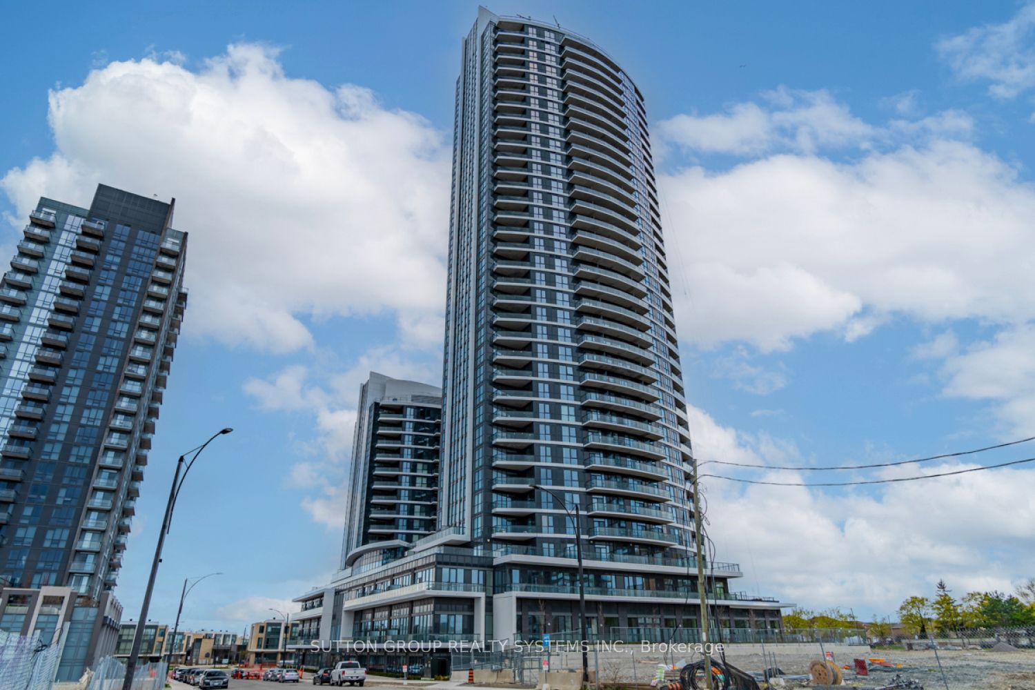 35 Watergarden Drive 3211, Mississauga, ON L5R 0G8