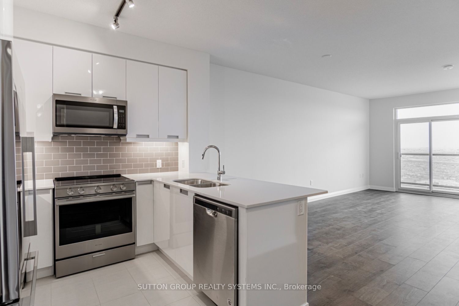 35 Watergarden Drive 3211, Mississauga, ON L5R 0G8 photo 4