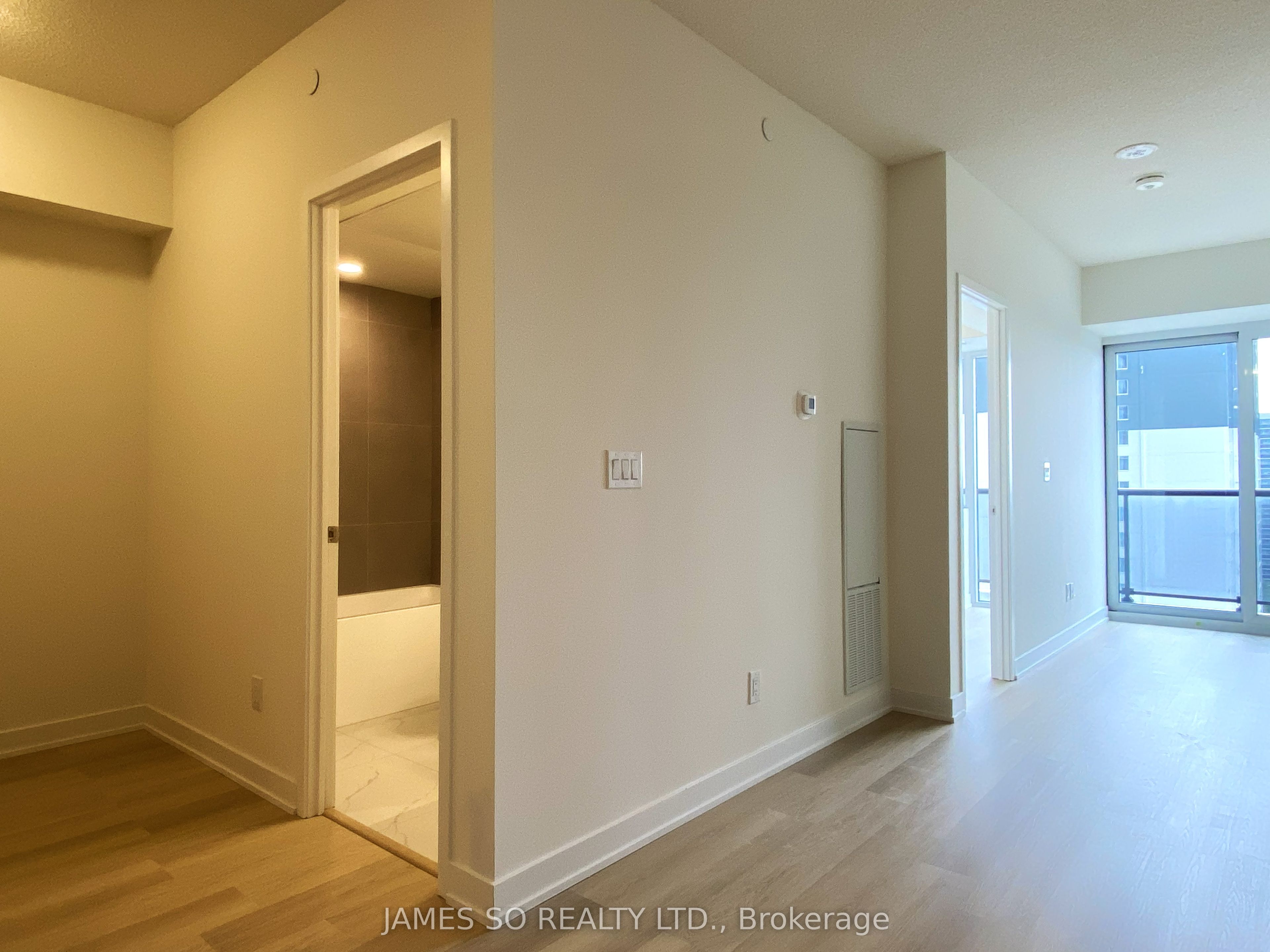 2825 Jane Street 907, Toronto, ON M3N 0A8 photo 5