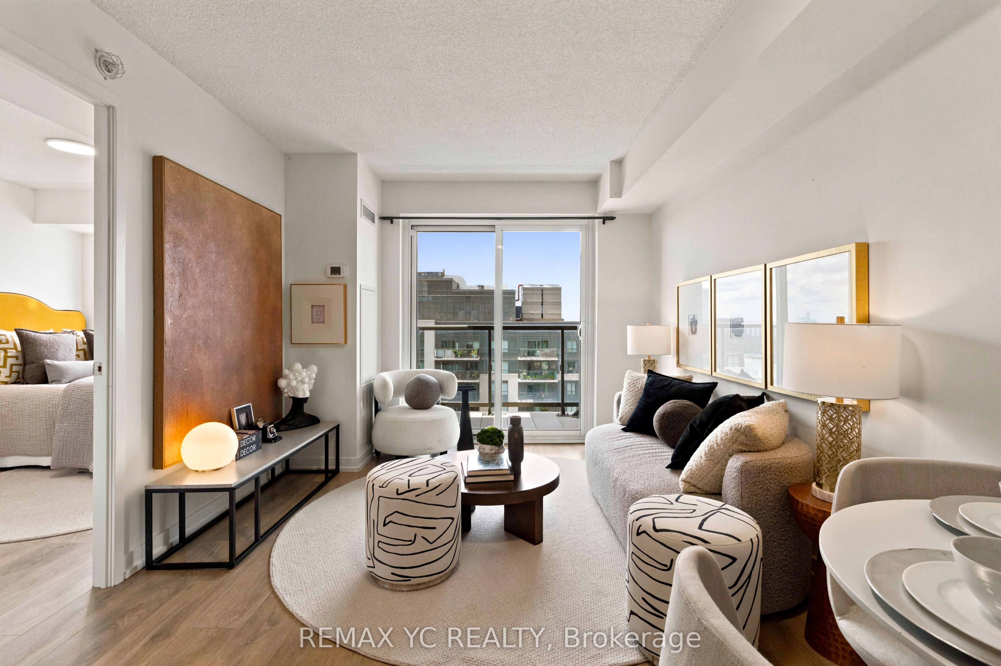 1410 Dupont Street 2408, Toronto, ON M6H 0B6 photo 3