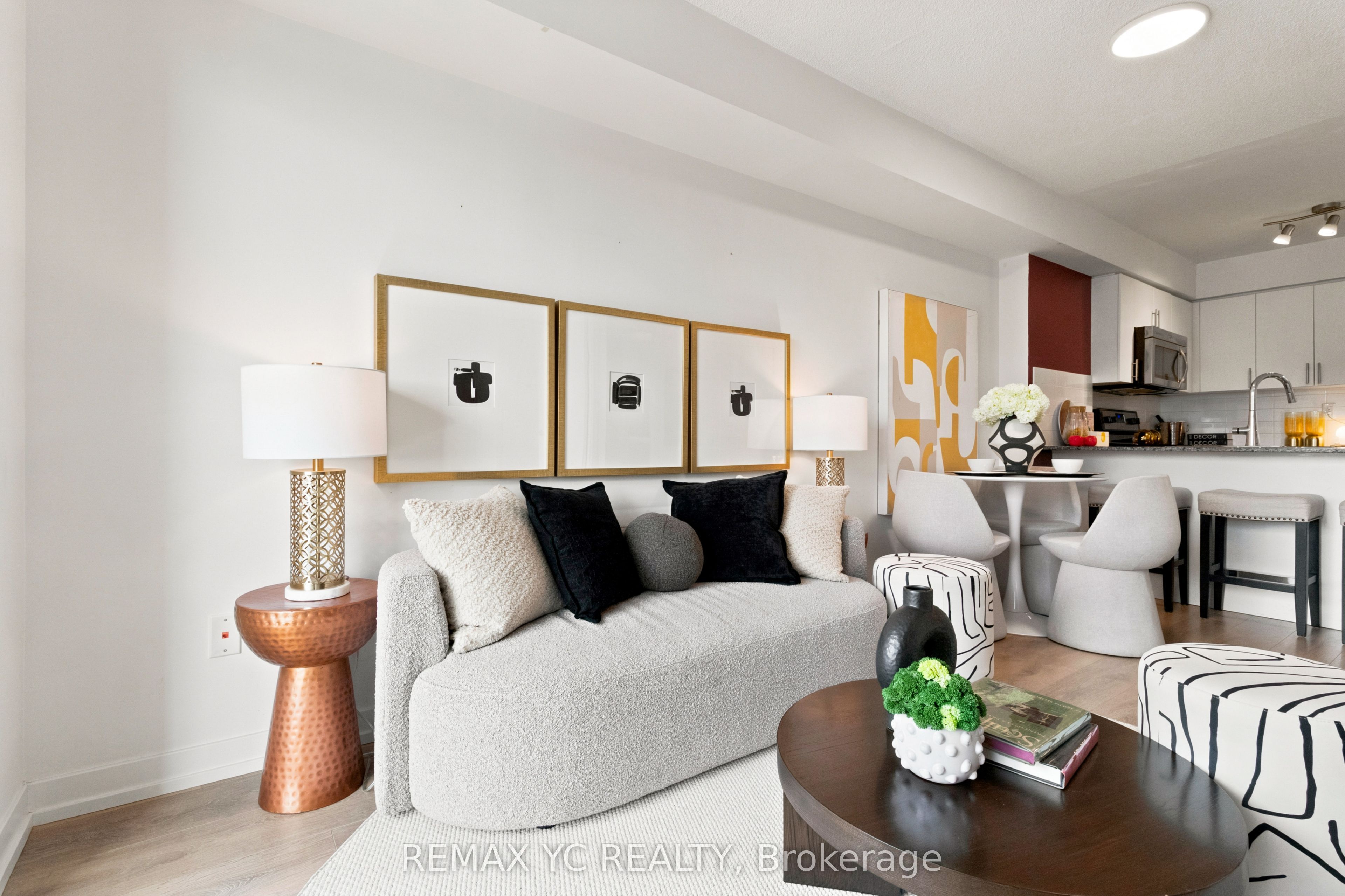 1410 Dupont Street 2408, Toronto, ON M6H 0B6 photo 4