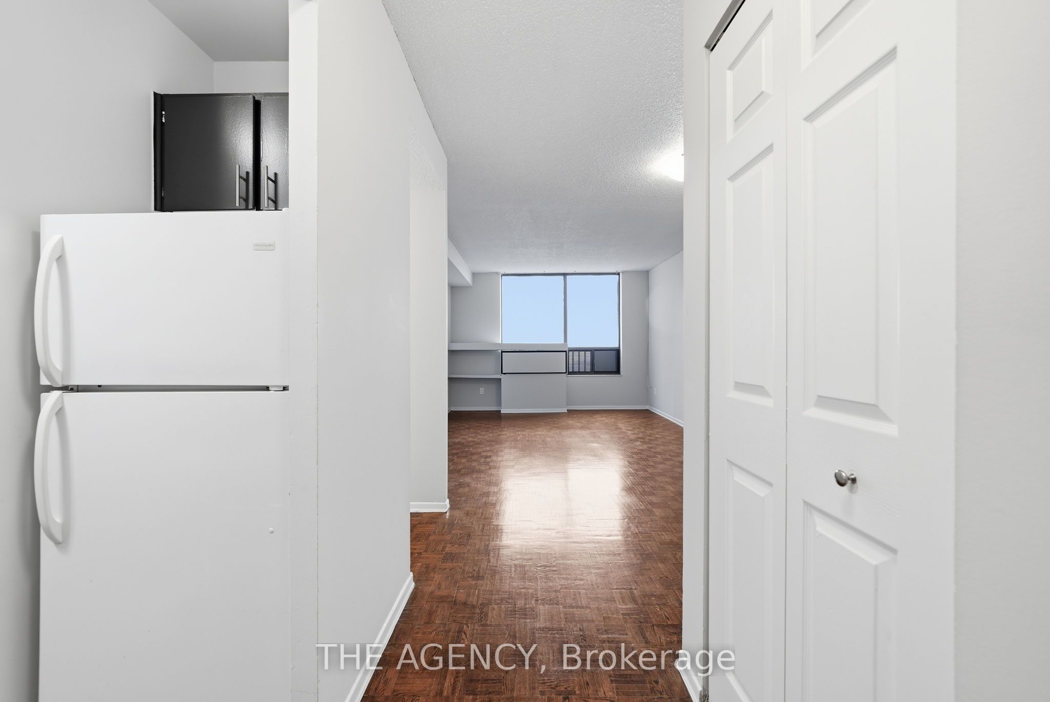 2350 Dundas Street W 2204A, Toronto, ON M6P 4B1 photo 5