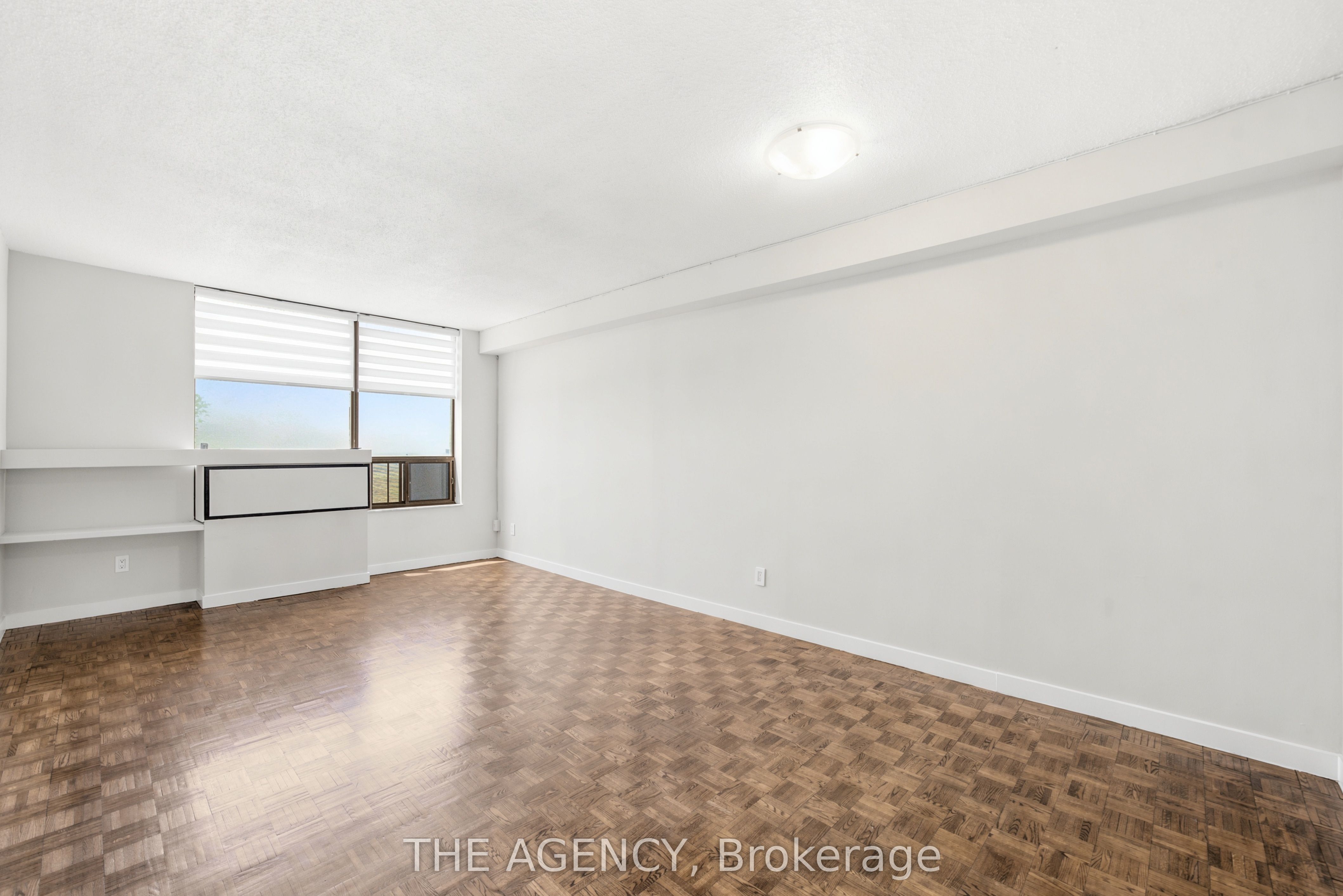 2350 Dundas Street W 2511A, Toronto, ON M6P 4B1