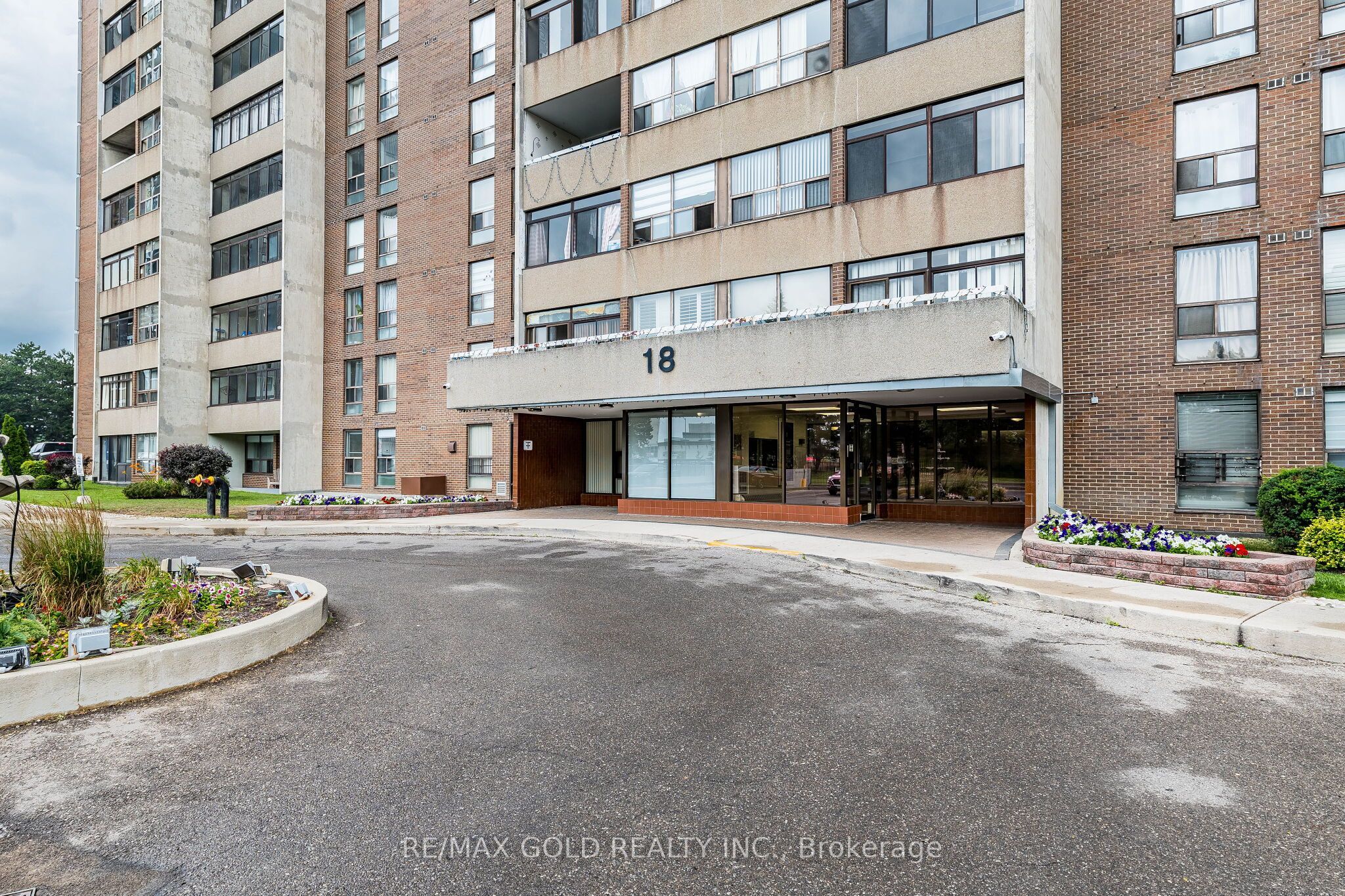 18 Knightsbridge Road 508, Brampton, ON L6T 3X5 photo 3