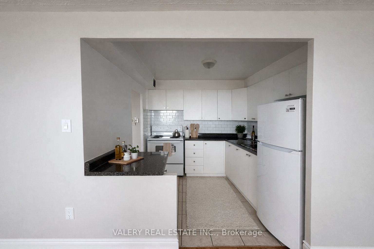 890 Jane Street 100, Toronto, ON M6N 4C3 photo 3