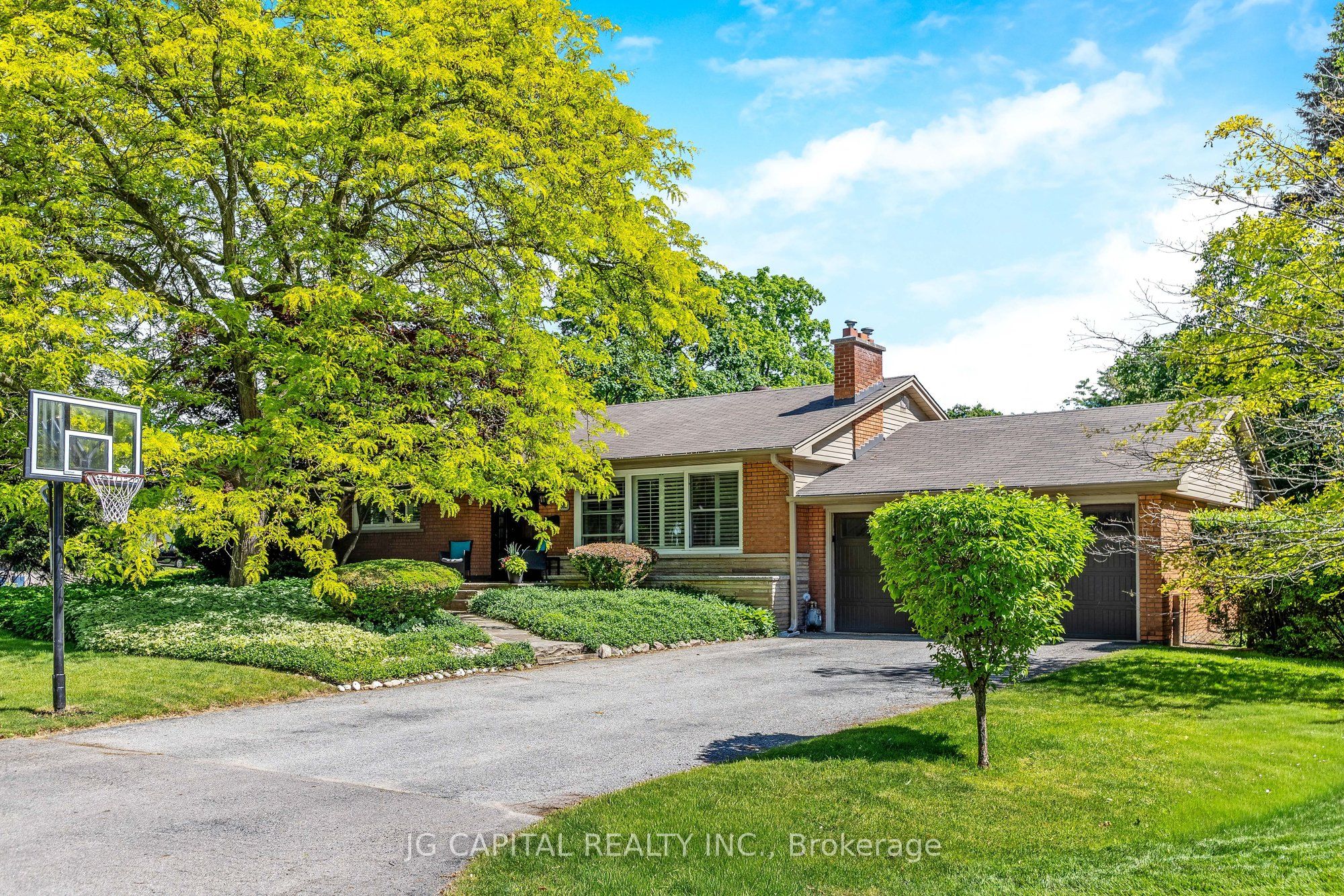 319 South Court, Burlington, ON L7N 1S8 photo 3
