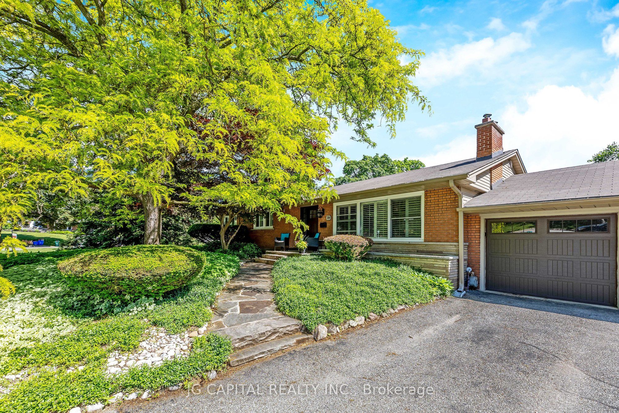 319 South Court, Burlington, ON L7N 1S8 photo 5