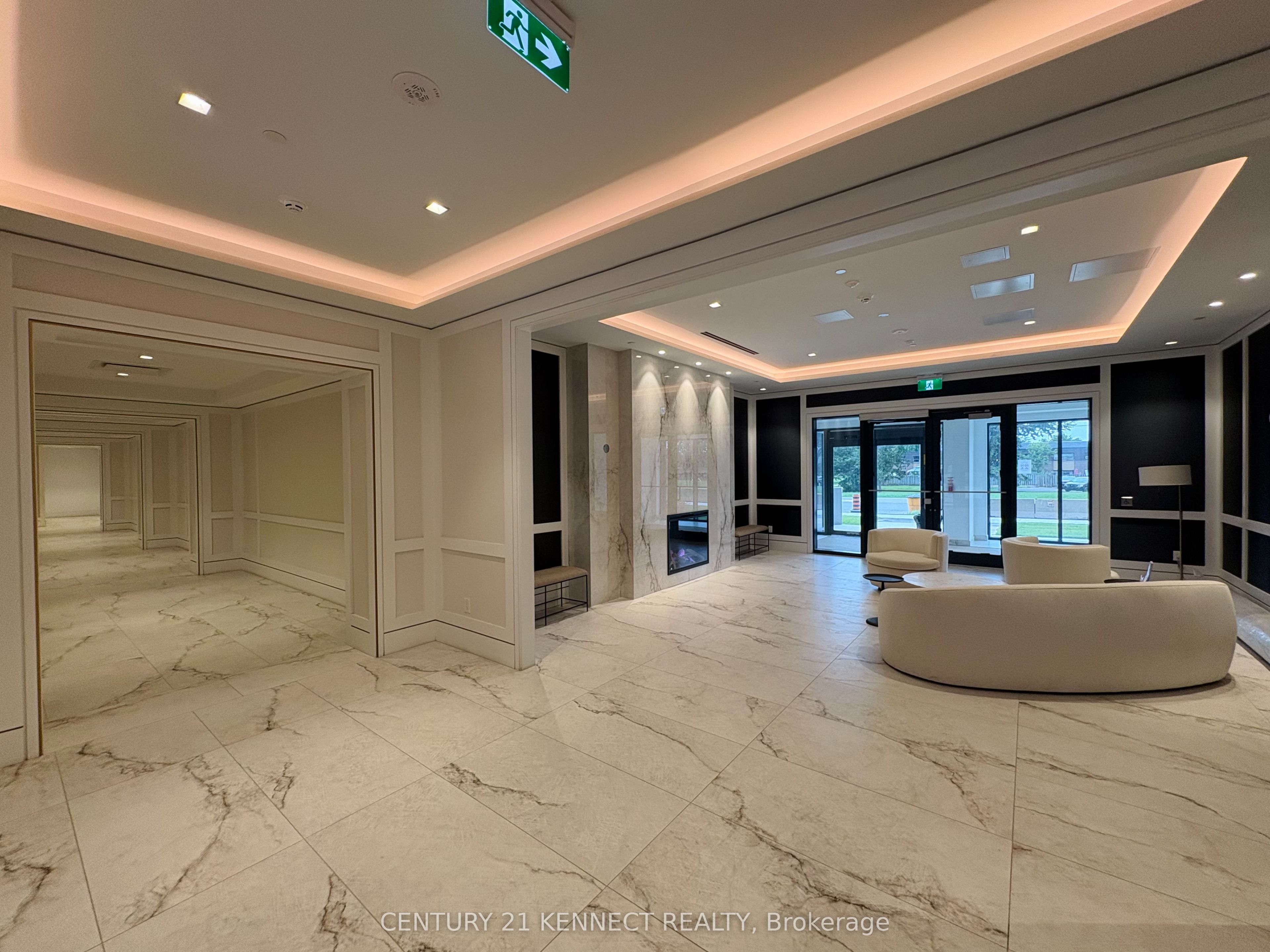 4010 Eglinton Avenue W 1820, Toronto, ON M9A 0G5 photo 2