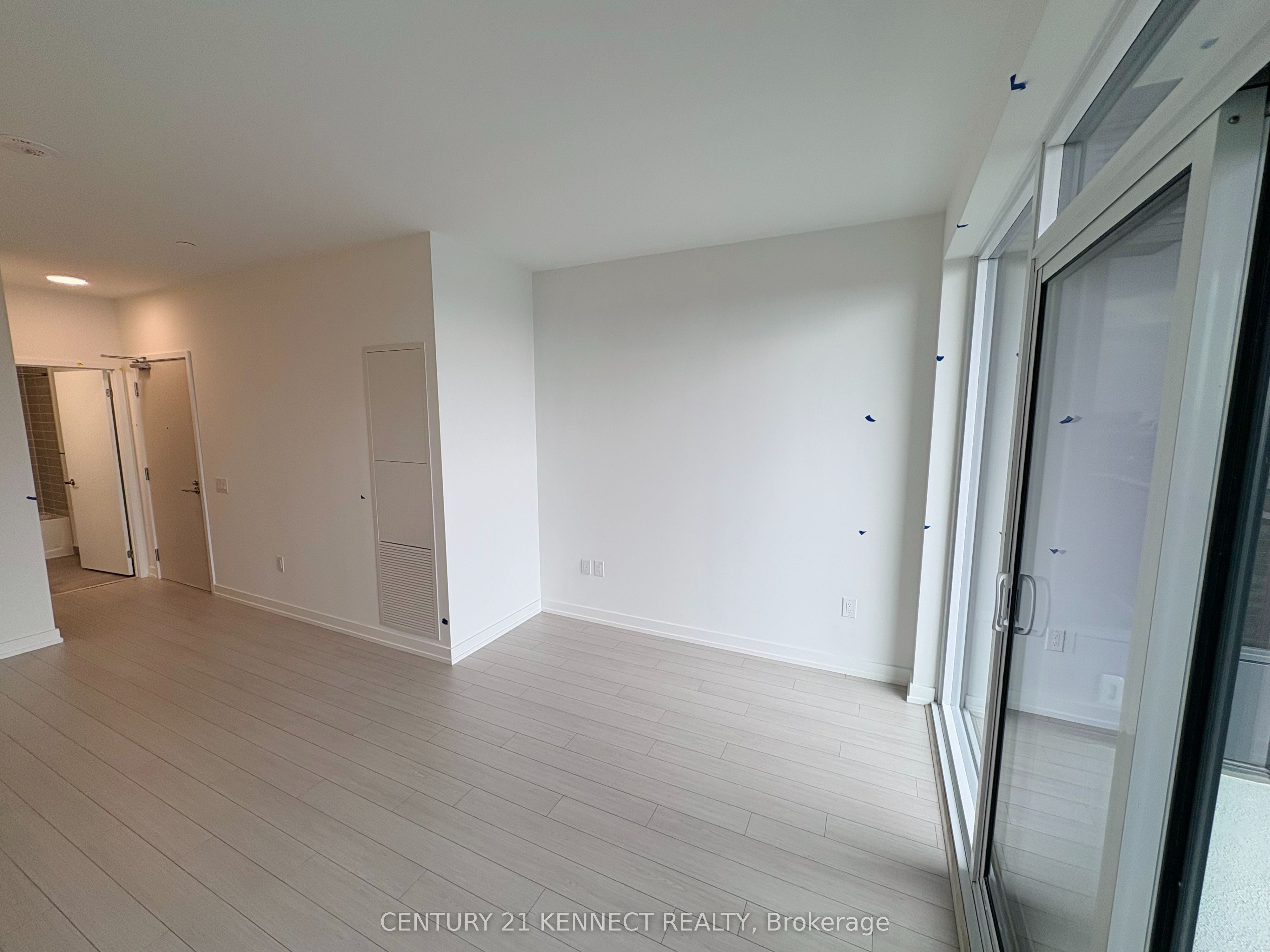 4010 Eglinton Avenue W 1820, Toronto, ON M9A 0G5 photo 4