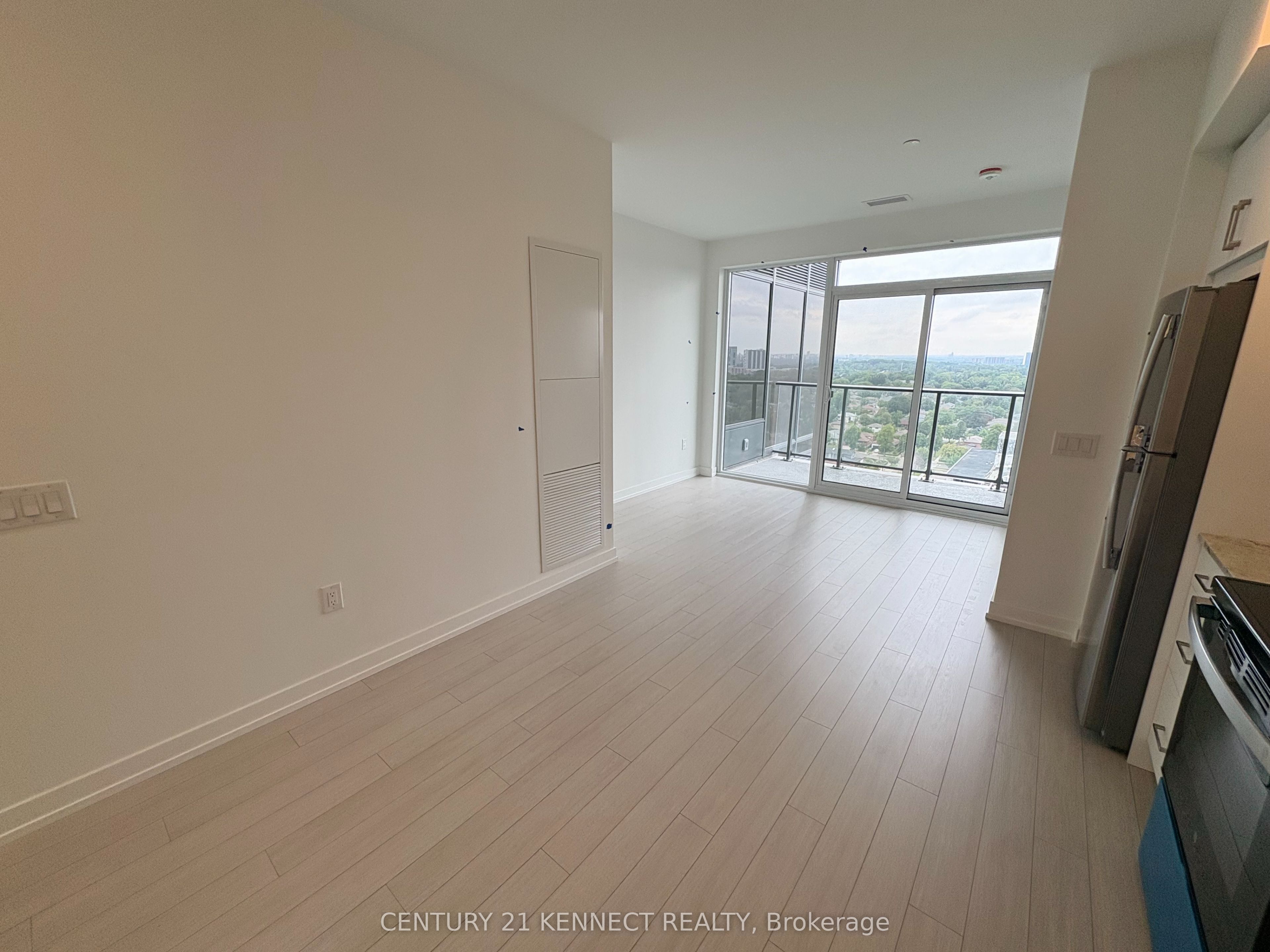 4010 Eglinton Avenue W 1820, Toronto, ON M9A 0G5 photo 5