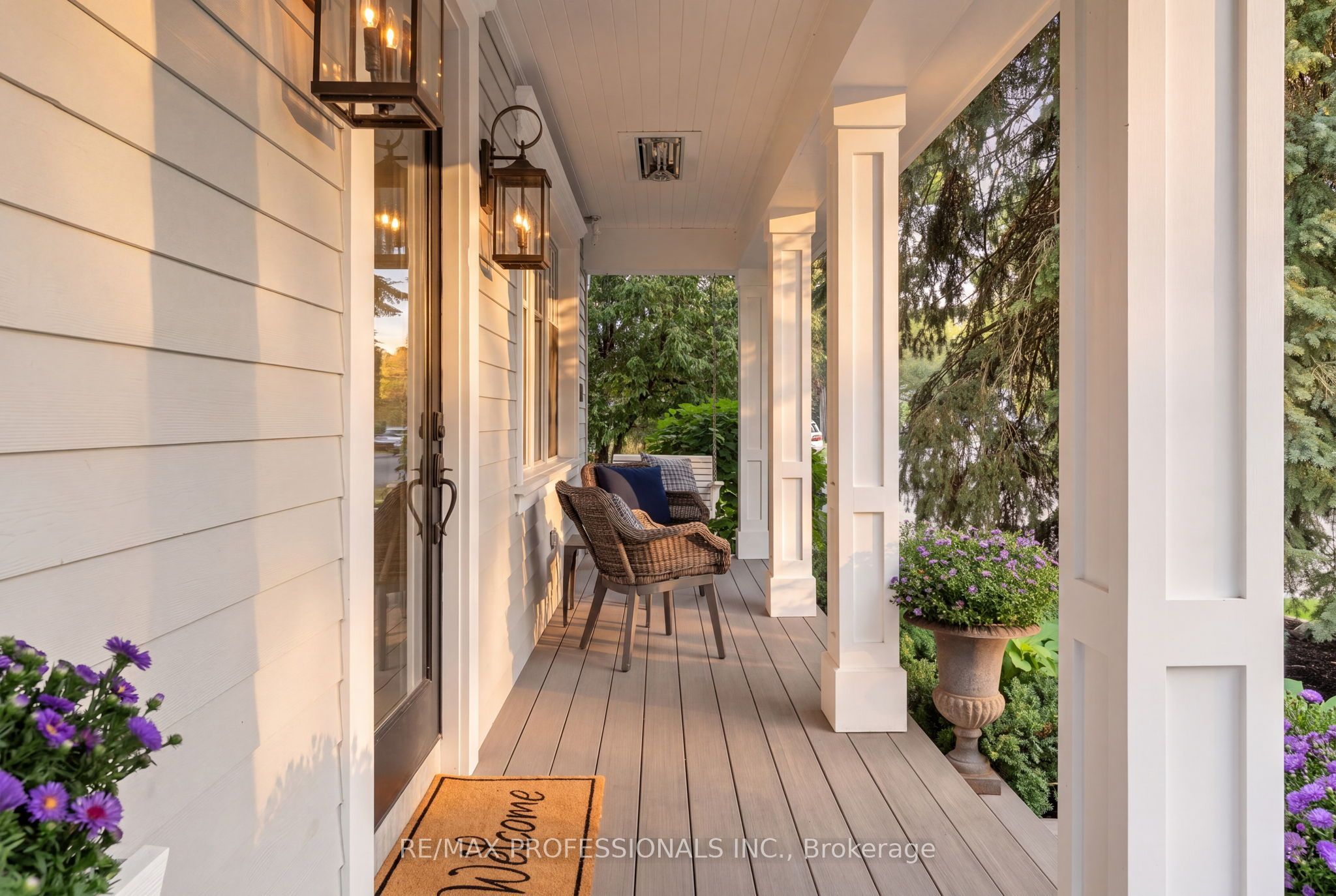 7 Bannon Avenue, Toronto, ON M8X 1T6 photo 4