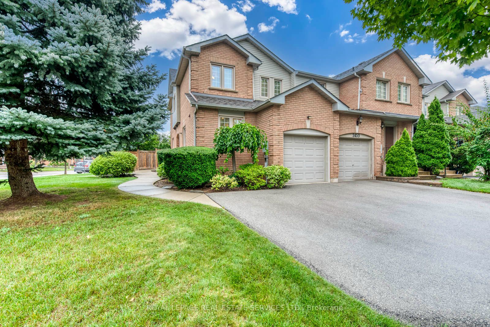 2455 New Wood Drive, Oakville, ON L6H 5Y3 photo 2