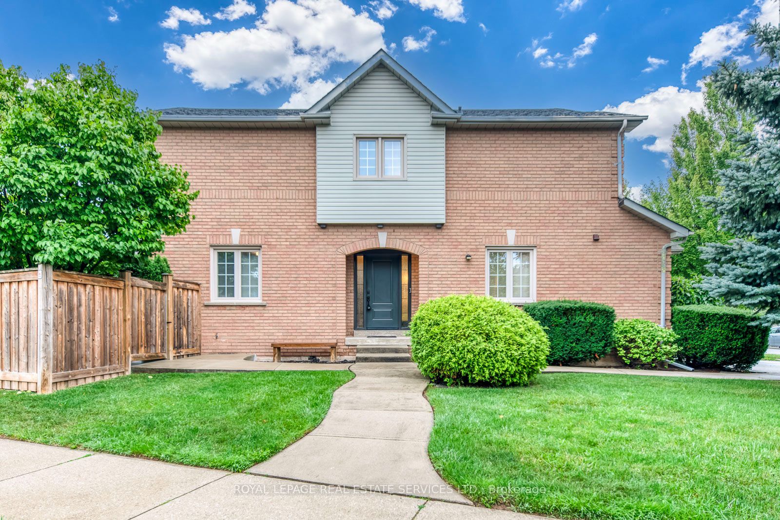 2455 New Wood Drive, Oakville, ON L6H 5Y3 photo 3