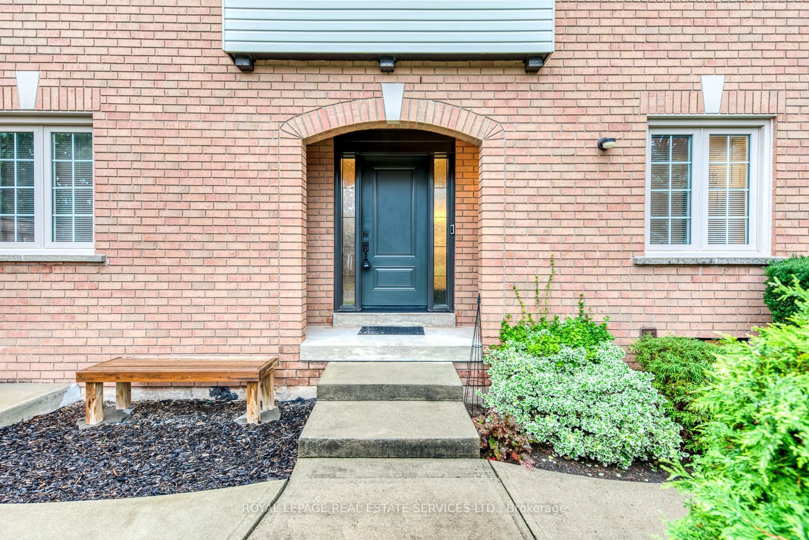 2455 New Wood Drive, Oakville, ON L6H 5Y3 photo 4