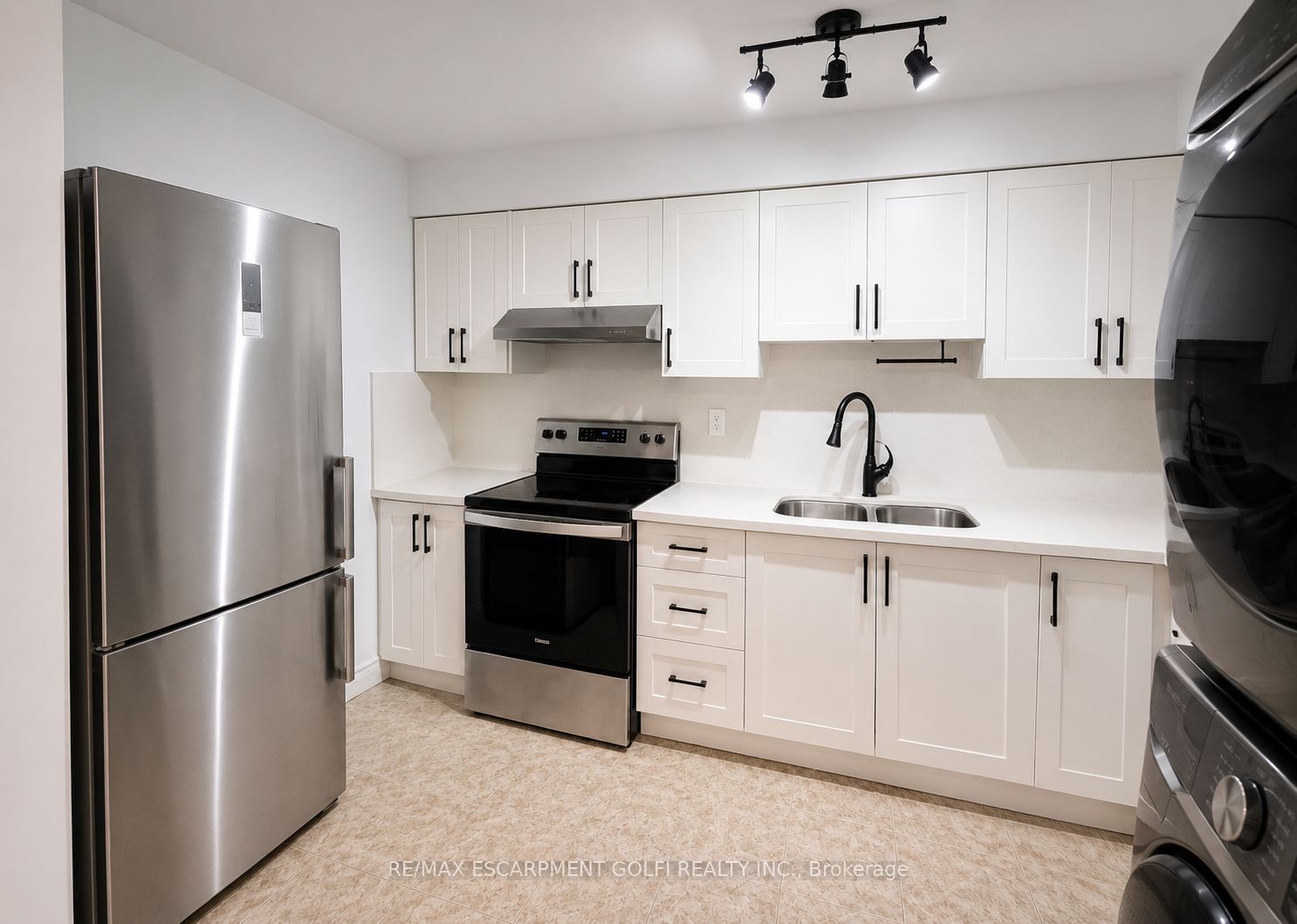 2403 Lakeshore Boulevard W 2, Toronto, ON M8V 1C5 photo 5