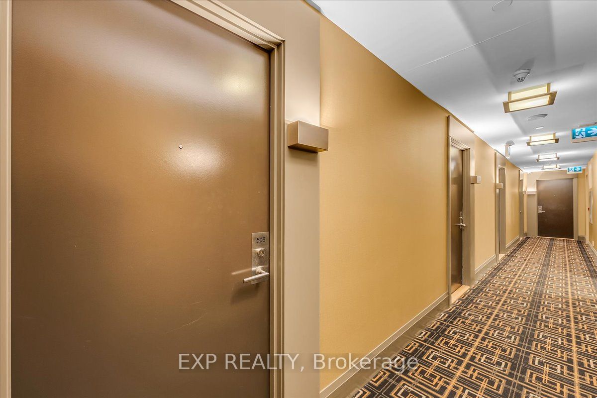 17 Zorra Street 1509, Toronto, ON M8Z 0C8 photo 2