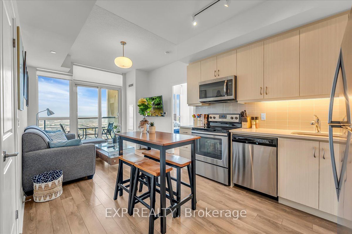 17 Zorra Street 1509, Toronto, ON M8Z 0C8 photo 4