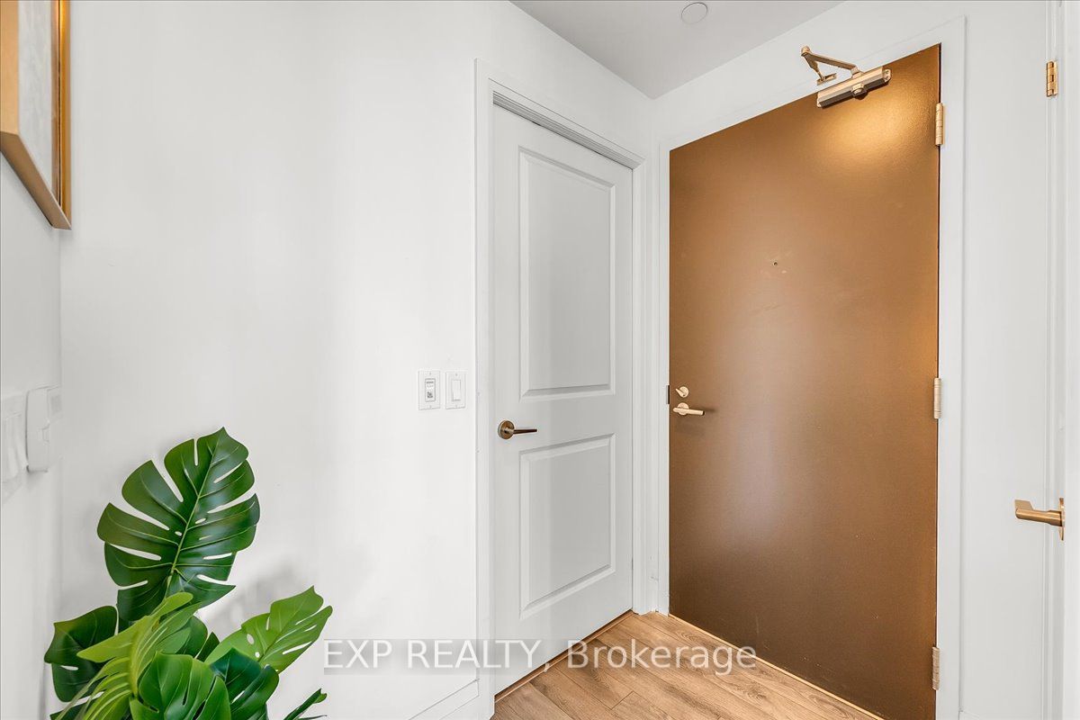 17 Zorra Street 1509, Toronto, ON M8Z 0C8 photo 5